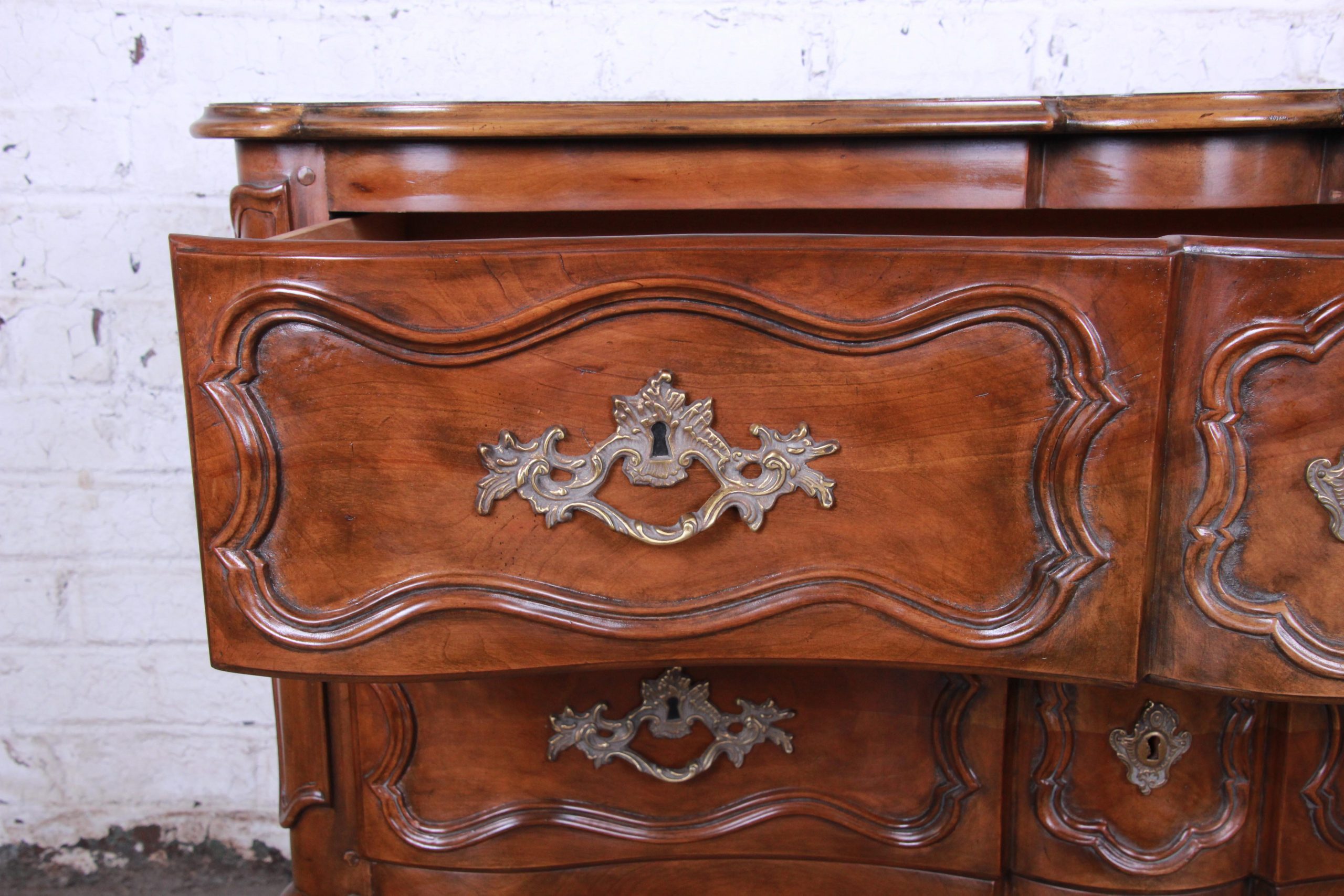 Baker Furniture French Louis XV Style Sideboard Server or Commode - Image 8