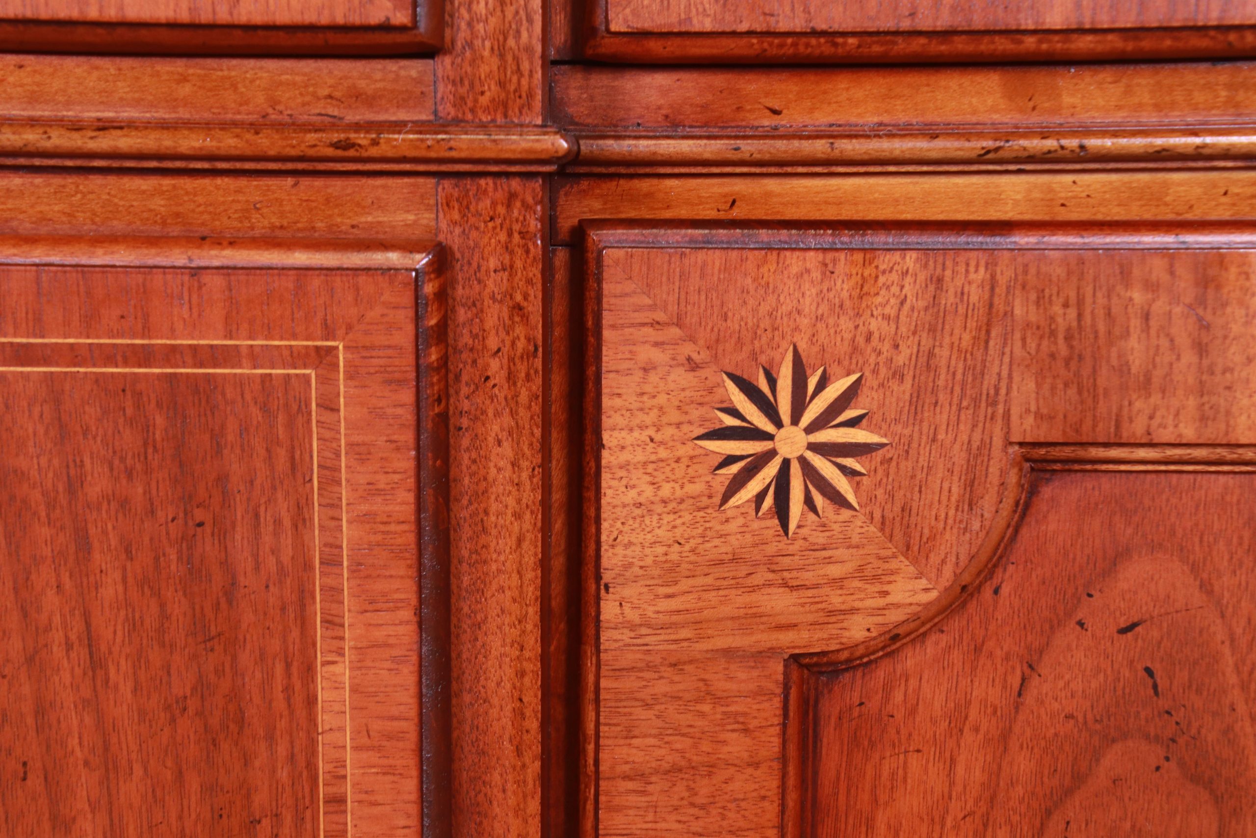 Baker Furniture Georgian Mahogany Sideboard or Bar Cabinet - Image 11