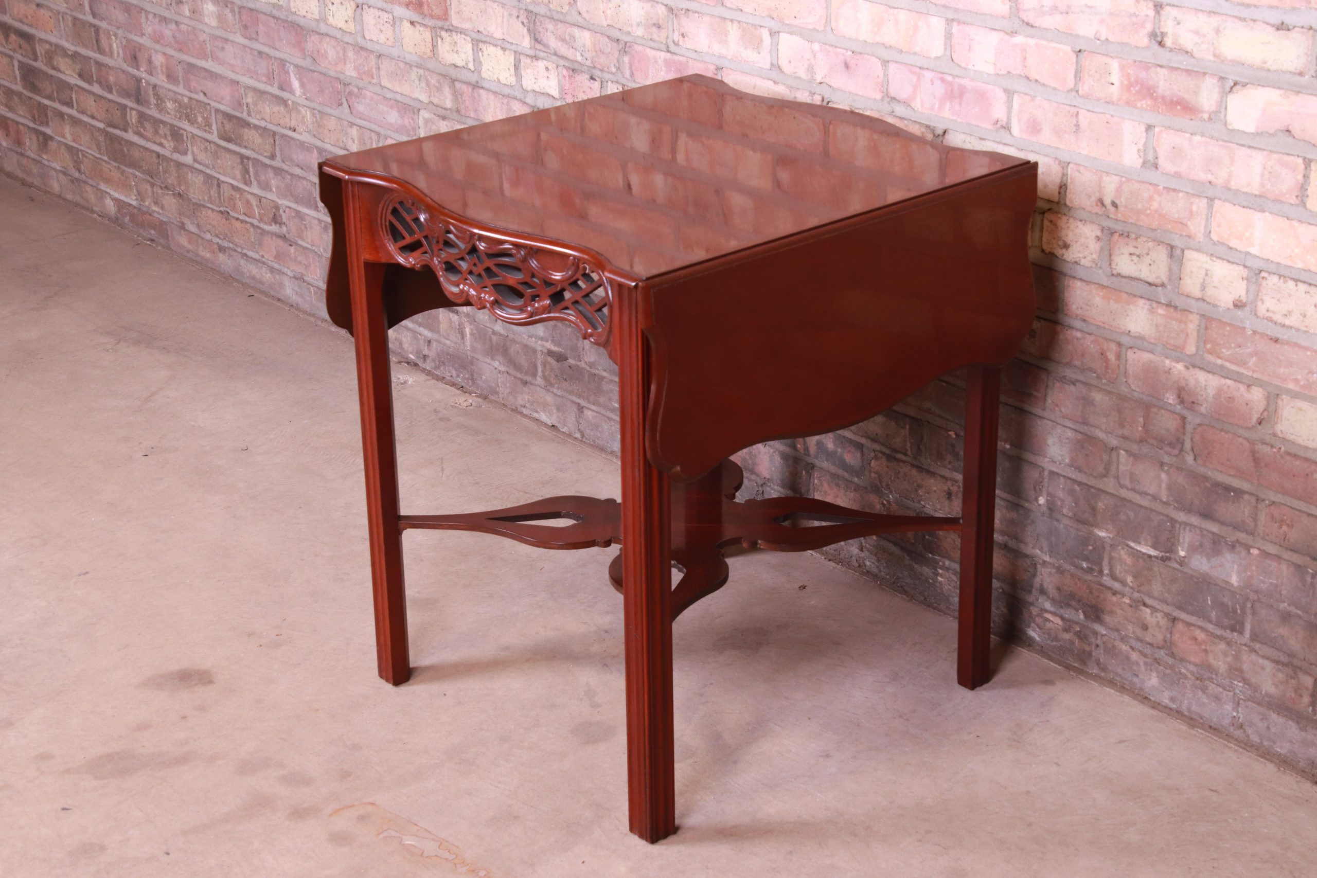 Baker Furniture Historic Charleston Collection Carved Mahogany Pembroke Table - Image 3
