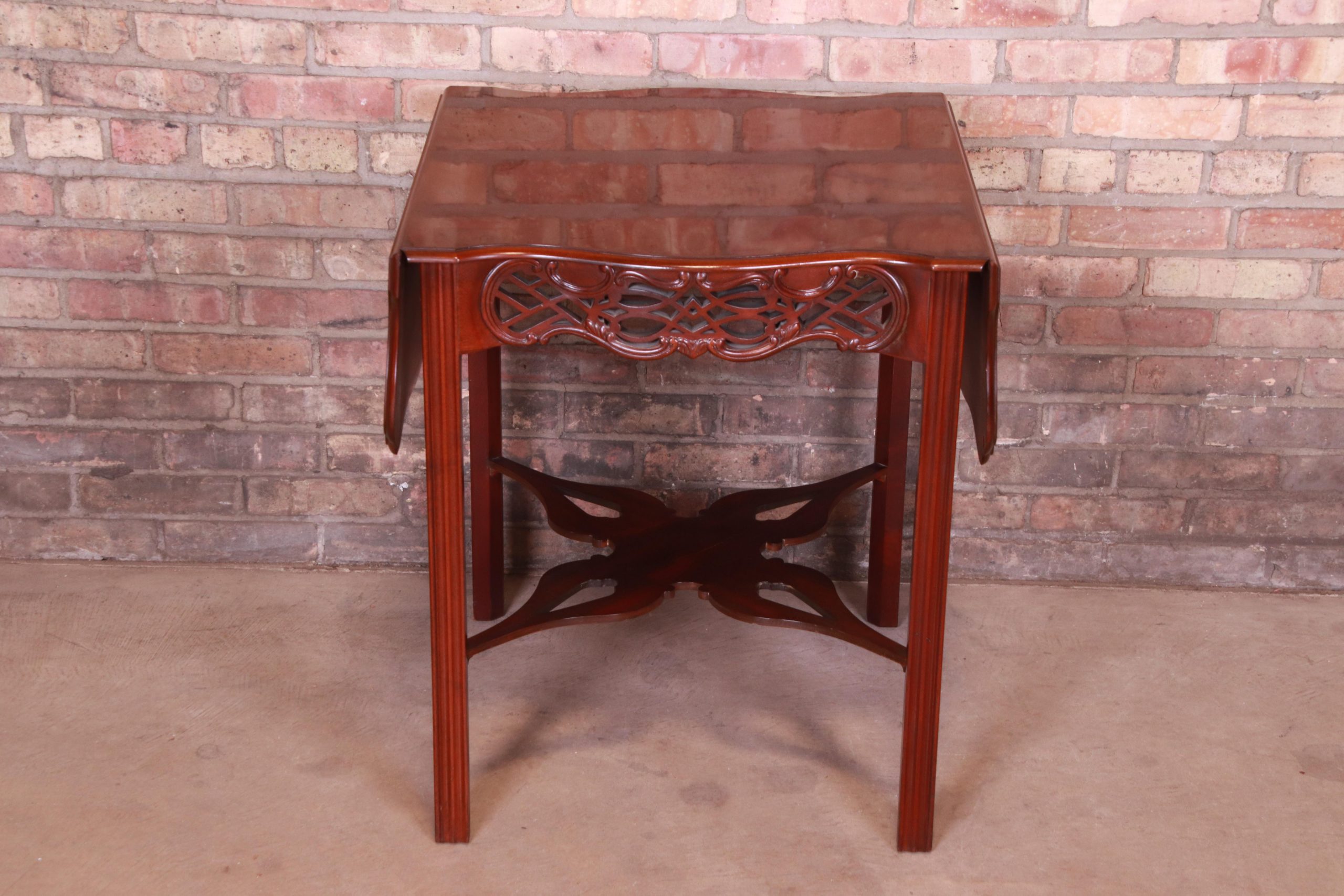 Baker Furniture Historic Charleston Collection Carved Mahogany Pembroke Table - Image 4