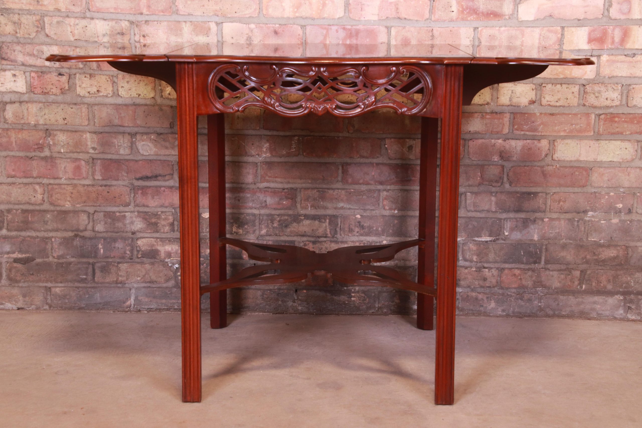 Baker Furniture Historic Charleston Collection Carved Mahogany Pembroke Table - Image 7