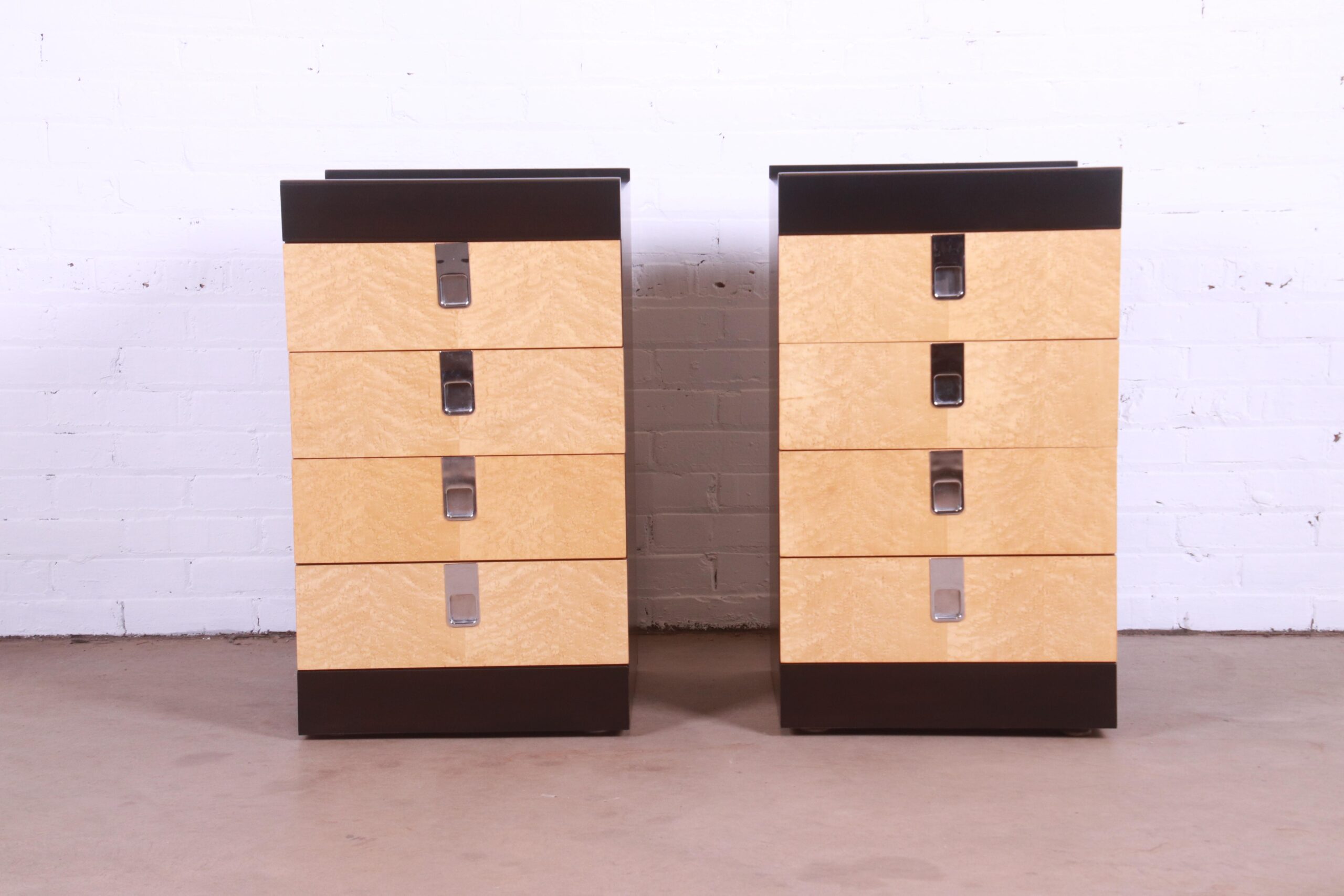 Baker Furniture Mid-Century Modern Birdseye Maple and Ebonized Bedside Chests, Newly Refinished - Image 4