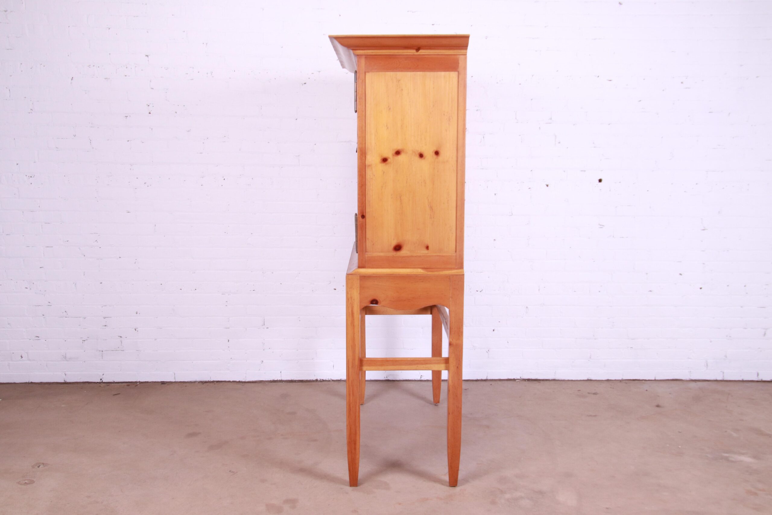 Baker Furniture Milling Road Shaker Style Carved Pine Linen Press or Bar Cabinet - Image 10