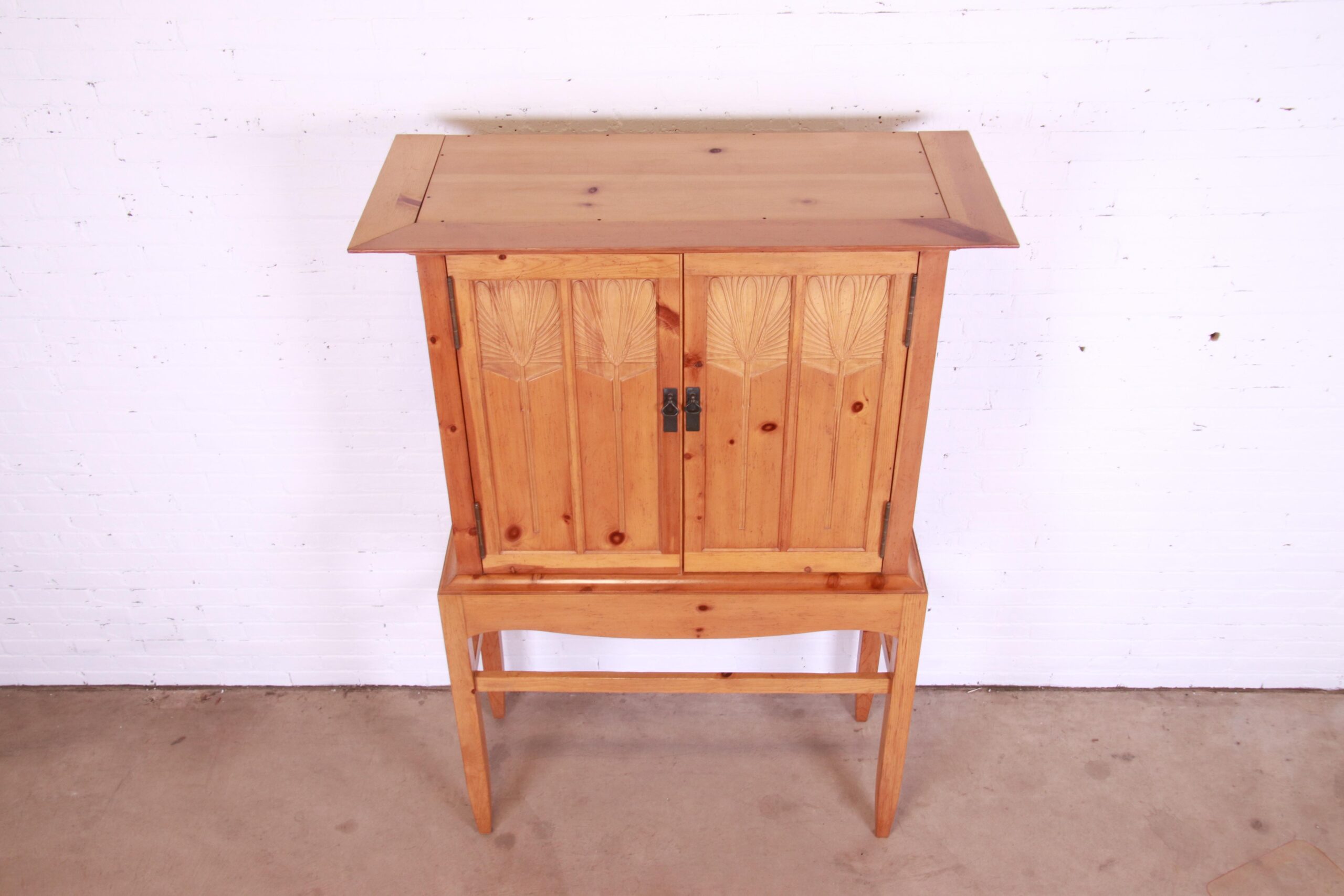 Baker Furniture Milling Road Shaker Style Carved Pine Linen Press or Bar Cabinet - Image 9