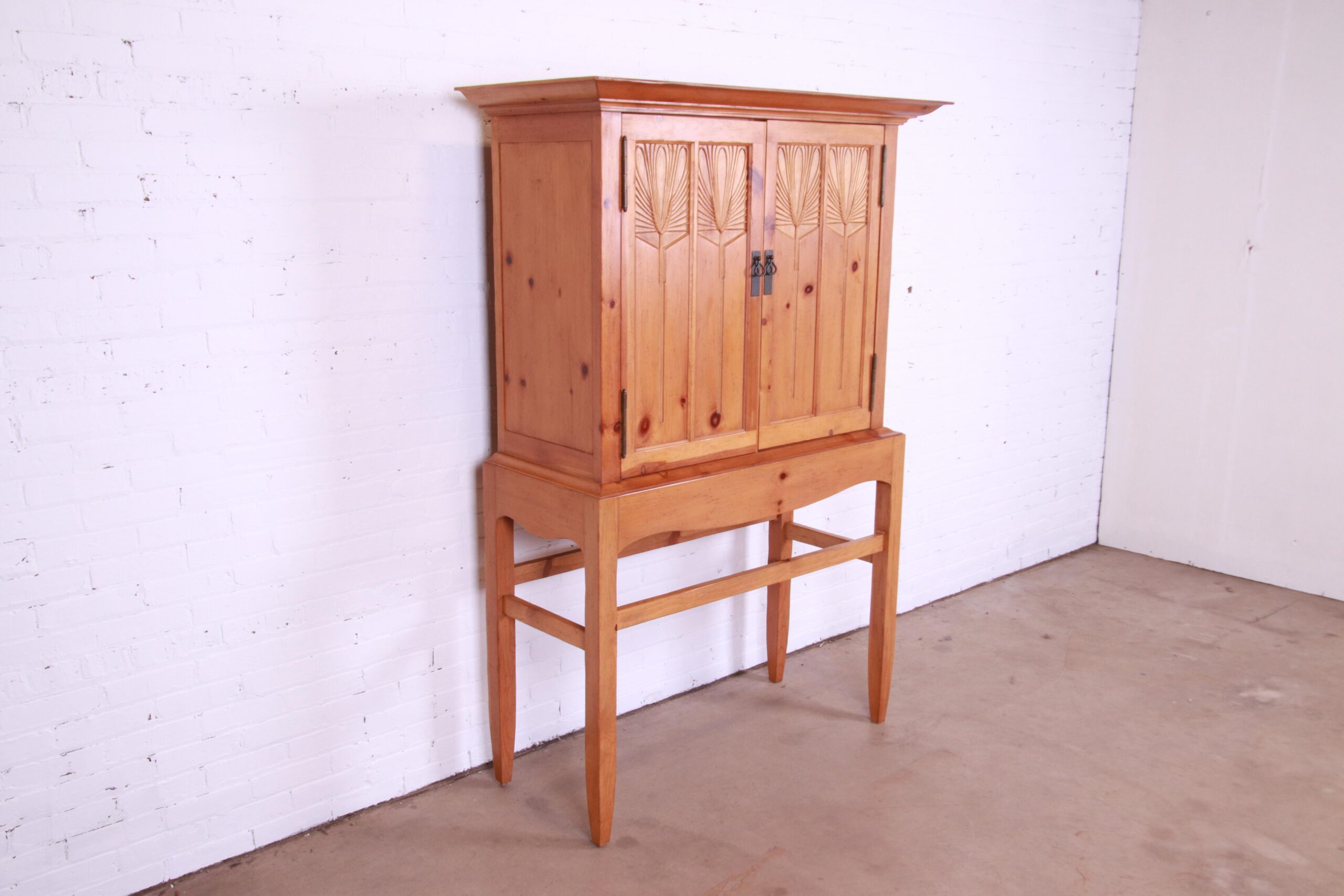 Baker Furniture Milling Road Shaker Style Carved Pine Linen Press or Bar Cabinet - Image 4