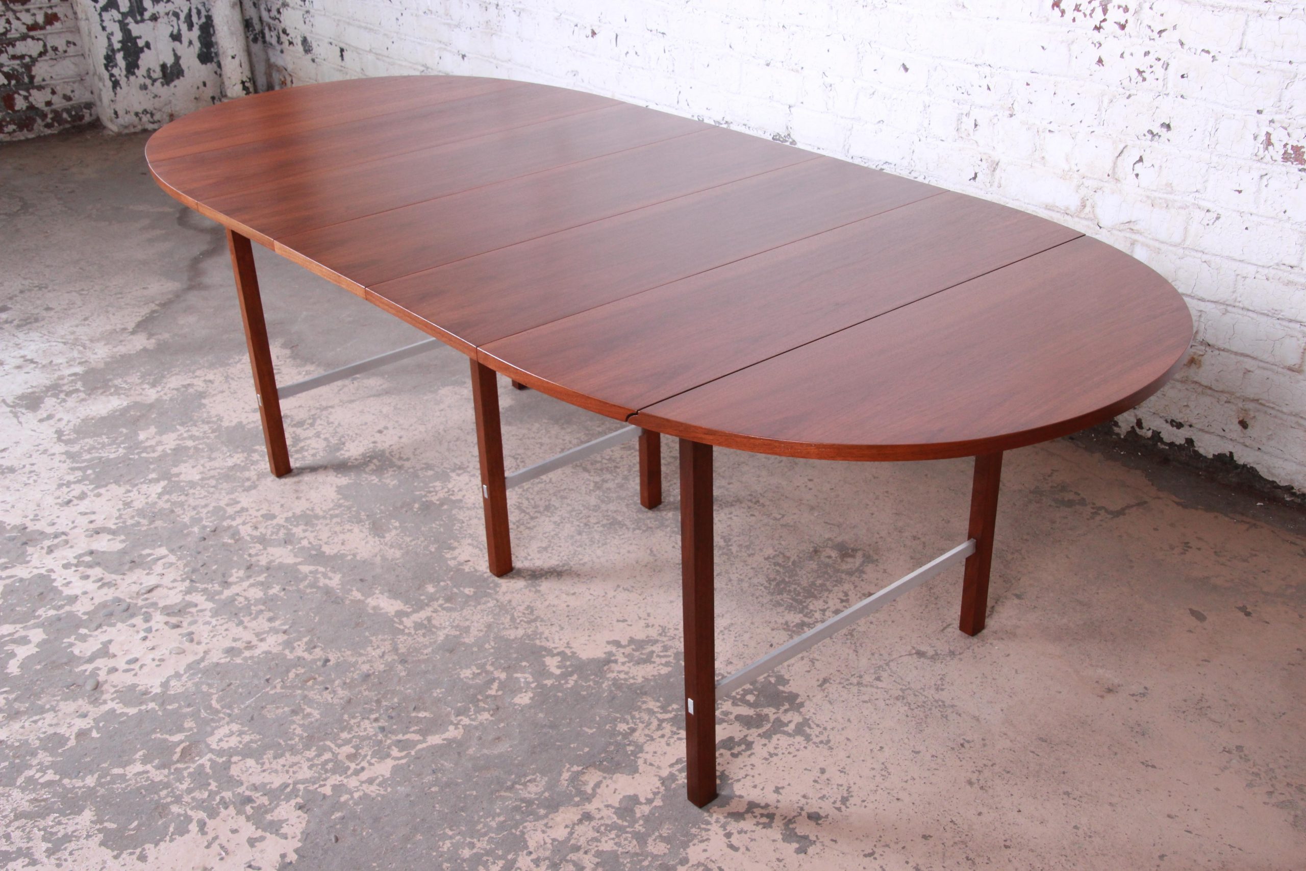 Paul McCobb for Calvin Mid-Century Modern Walnut Extension Dining Table, Newly Restored - Image 3