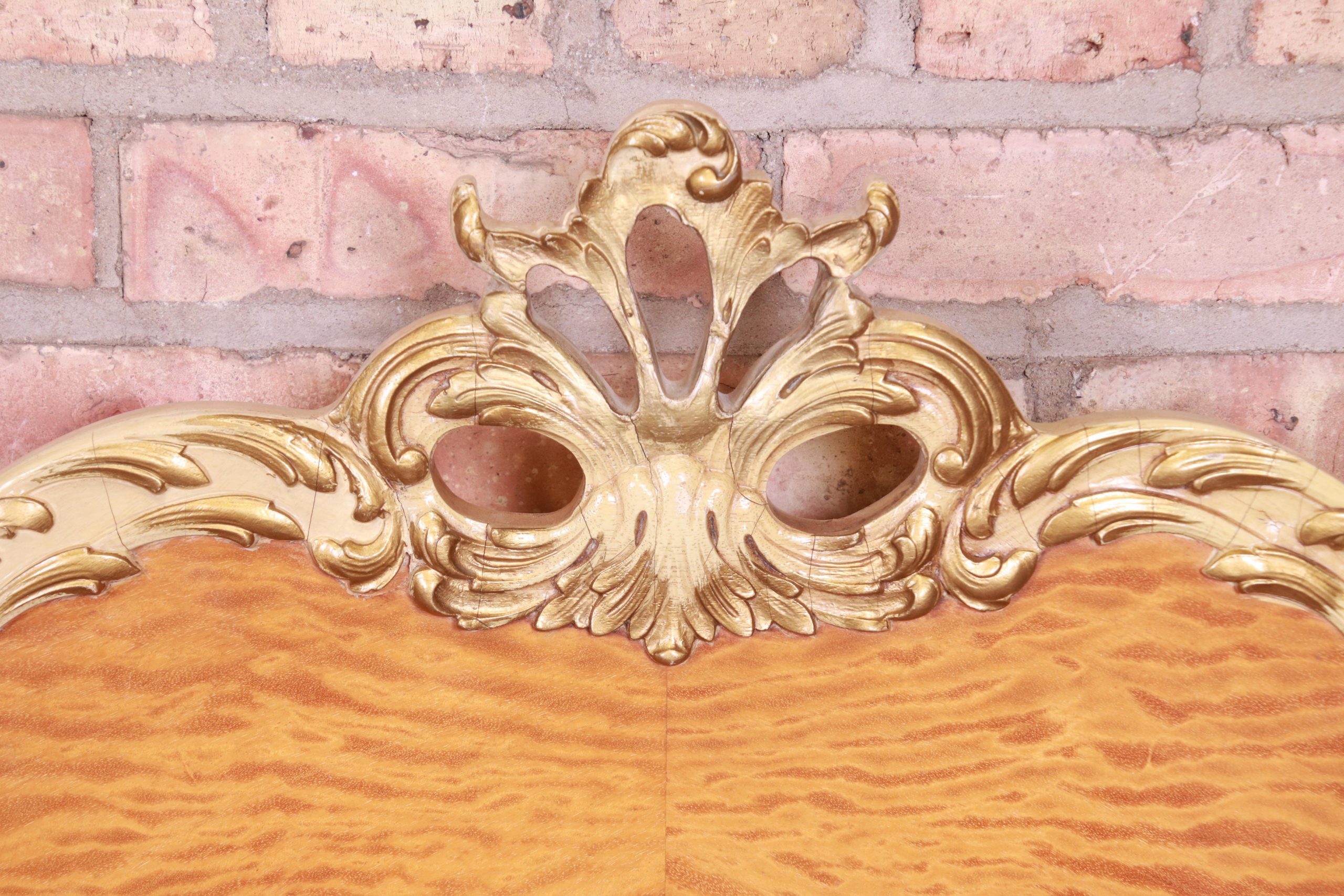 Romweber French Rococo Louis XV Burl Wood and Parcel Painted Twin Beds, Pair - Image 10