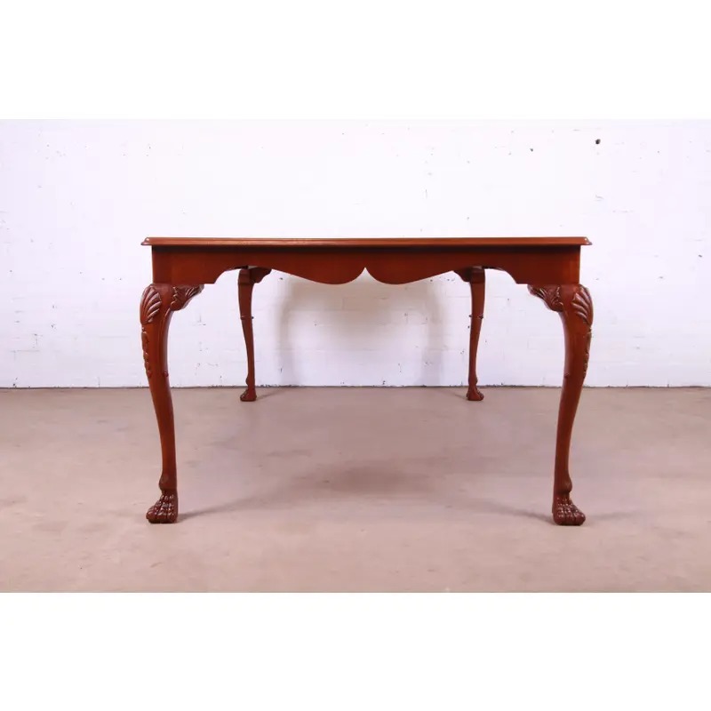 Kindel Furniture Irish Georgian Carved Mahogany Extension Dining Table, Newly Refinished - Image 11