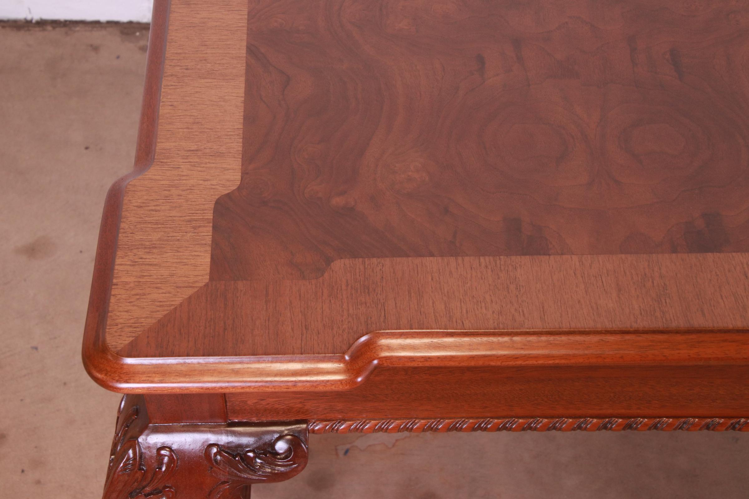 Henredon Chippendale Banded Mahogany and Burl Wood Extension Dining Table, Newly Refinished - Image 5