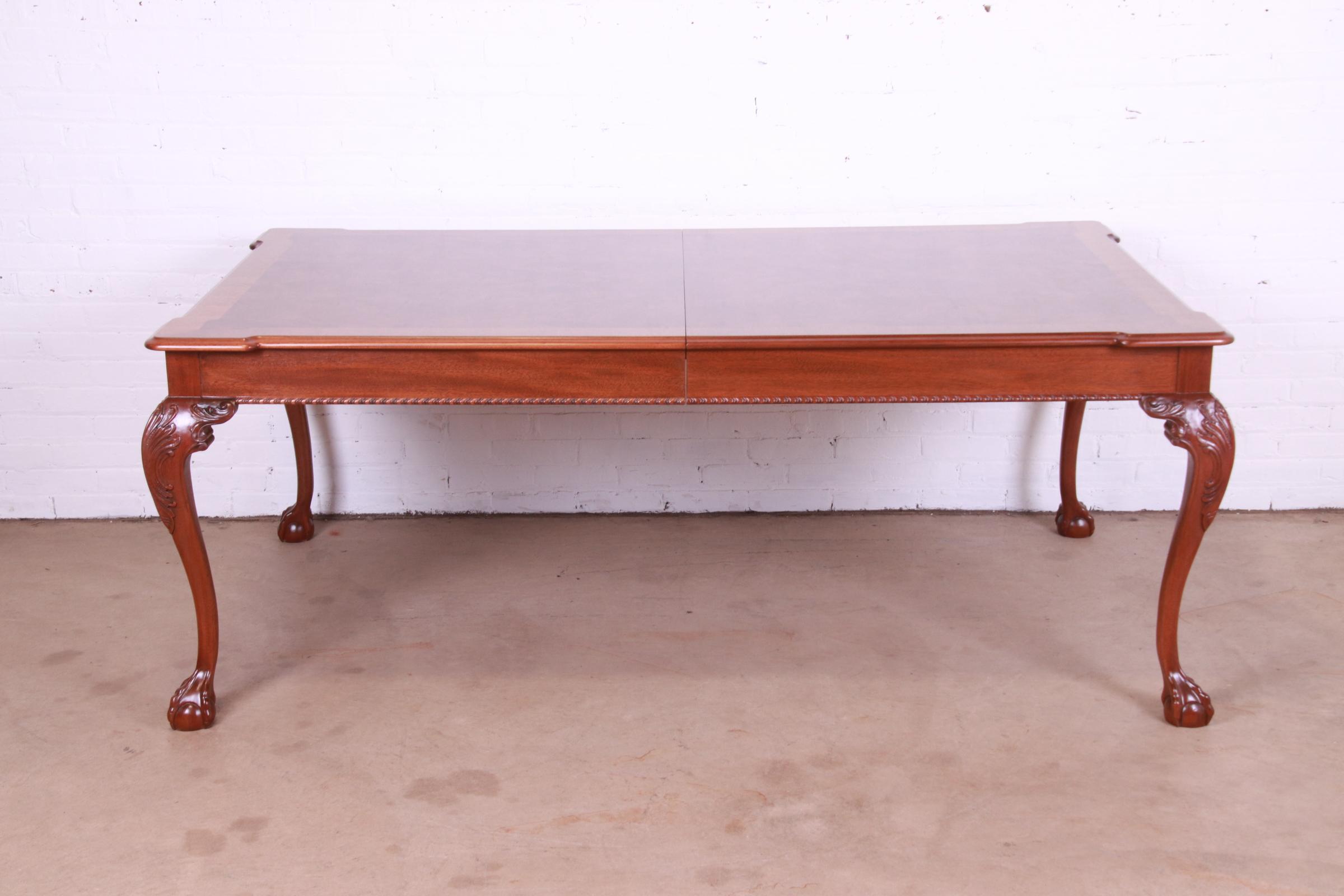 Henredon Chippendale Banded Mahogany and Burl Wood Extension Dining Table, Newly Refinished - Image 2