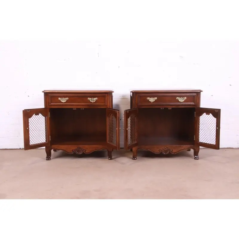 Baker Furniture French Provincial Louis XV Oak and Burl Wood Nightstands, Newly Refinished - Image 10