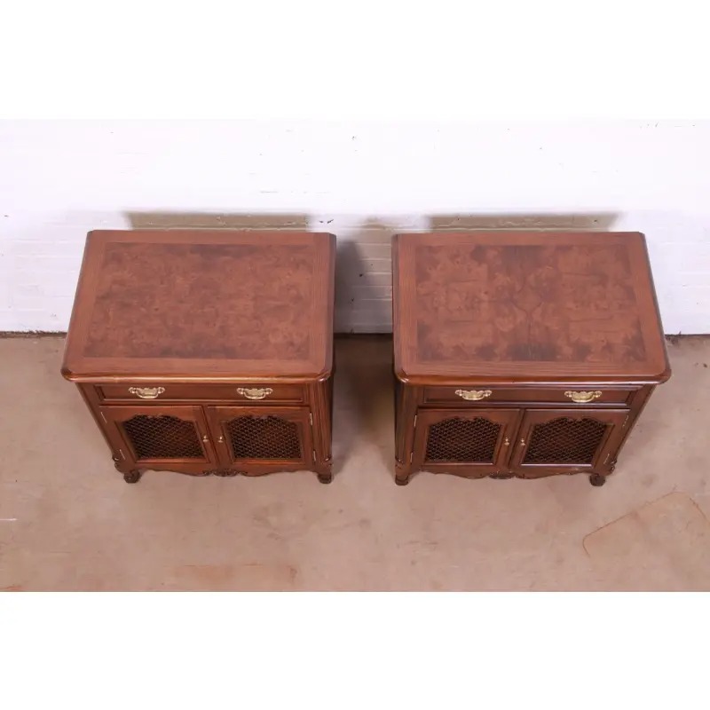 Baker Furniture French Provincial Louis XV Oak and Burl Wood Nightstands, Newly Refinished - Image 6