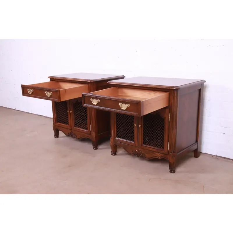 Baker Furniture French Provincial Louis XV Oak and Burl Wood Nightstands, Newly Refinished - Image 7