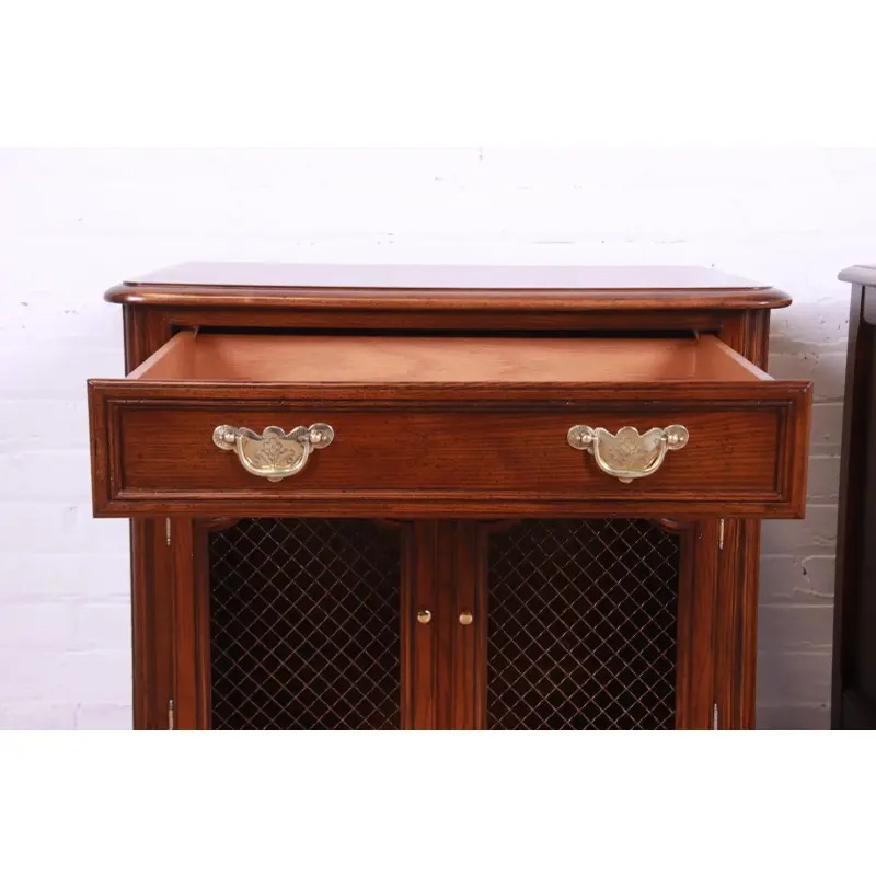 Baker Furniture French Provincial Louis XV Oak and Burl Wood Nightstands, Newly Refinished - Image 8