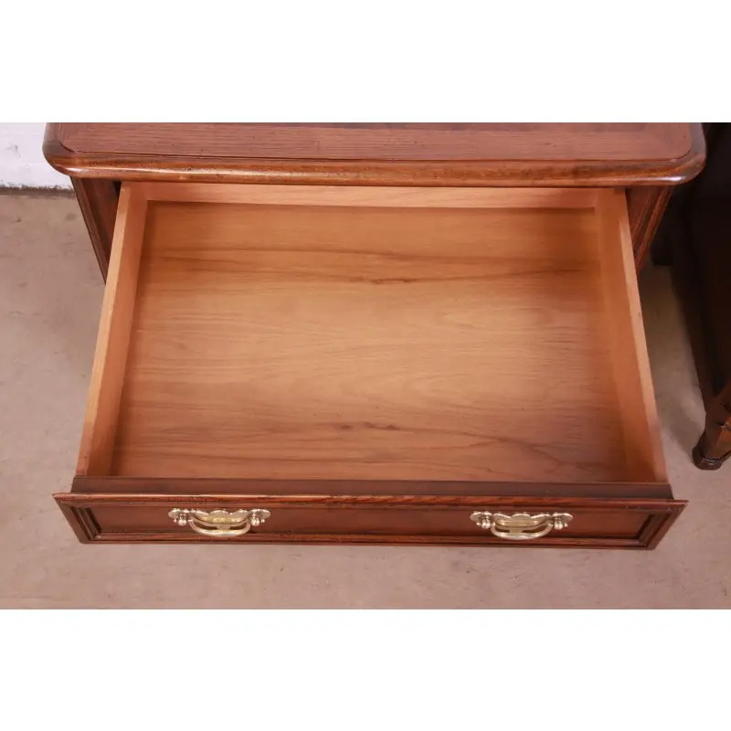 Baker Furniture French Provincial Louis XV Oak and Burl Wood Nightstands, Newly Refinished - Image 9