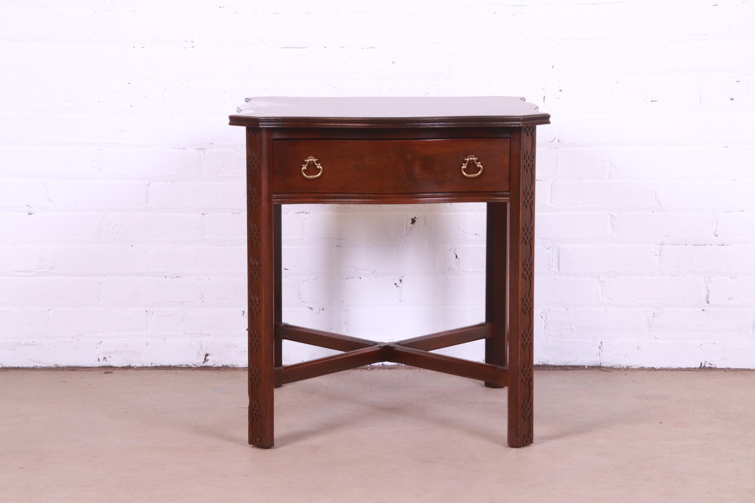 Late 20th Century Ethan Allen Georgian Carved Cherry Wood Tea Table or Occasional Side Table - Image 3