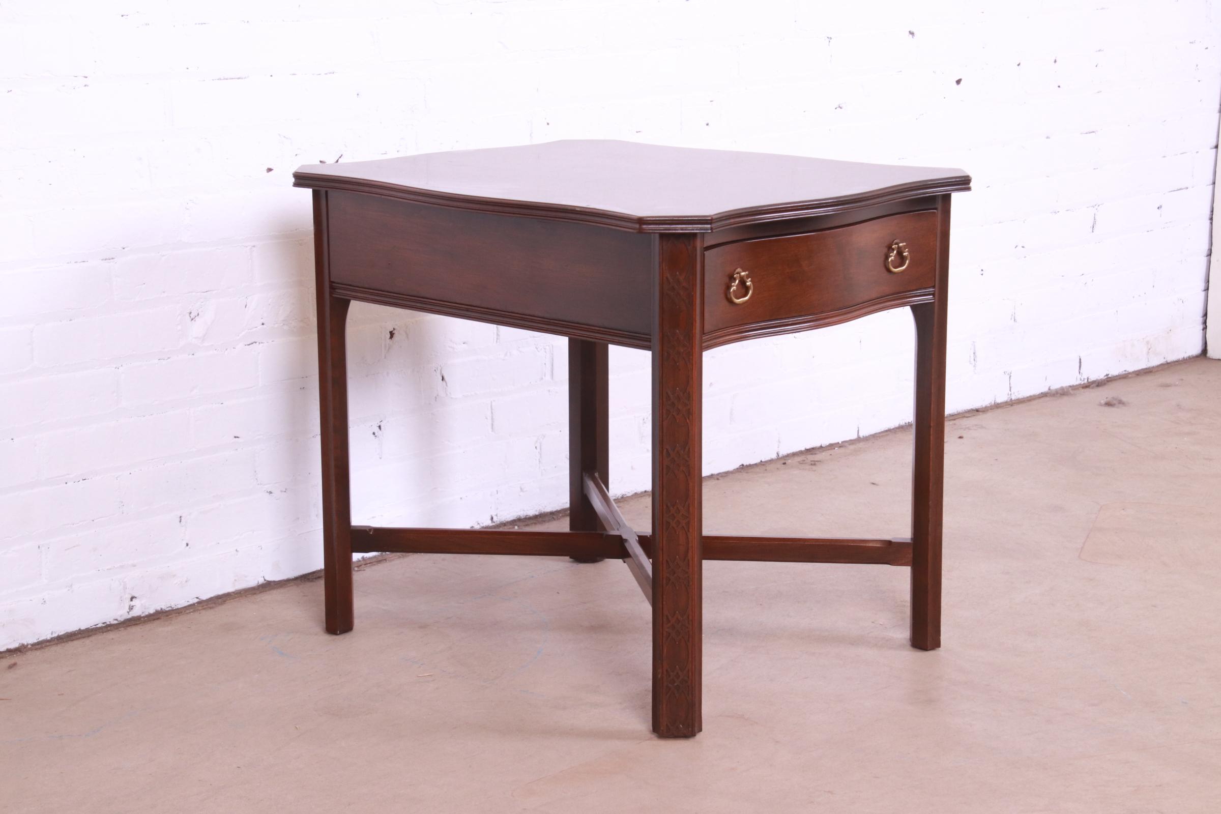 Late 20th Century Ethan Allen Georgian Carved Cherry Wood Tea Table or Occasional Side Table