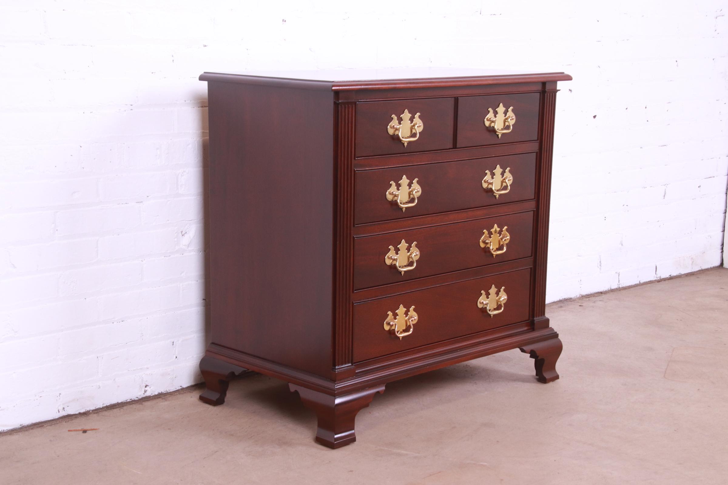 Stickley Colonial Williamsburg Georgian Mahogany Chest of Drawers, Newly Restored