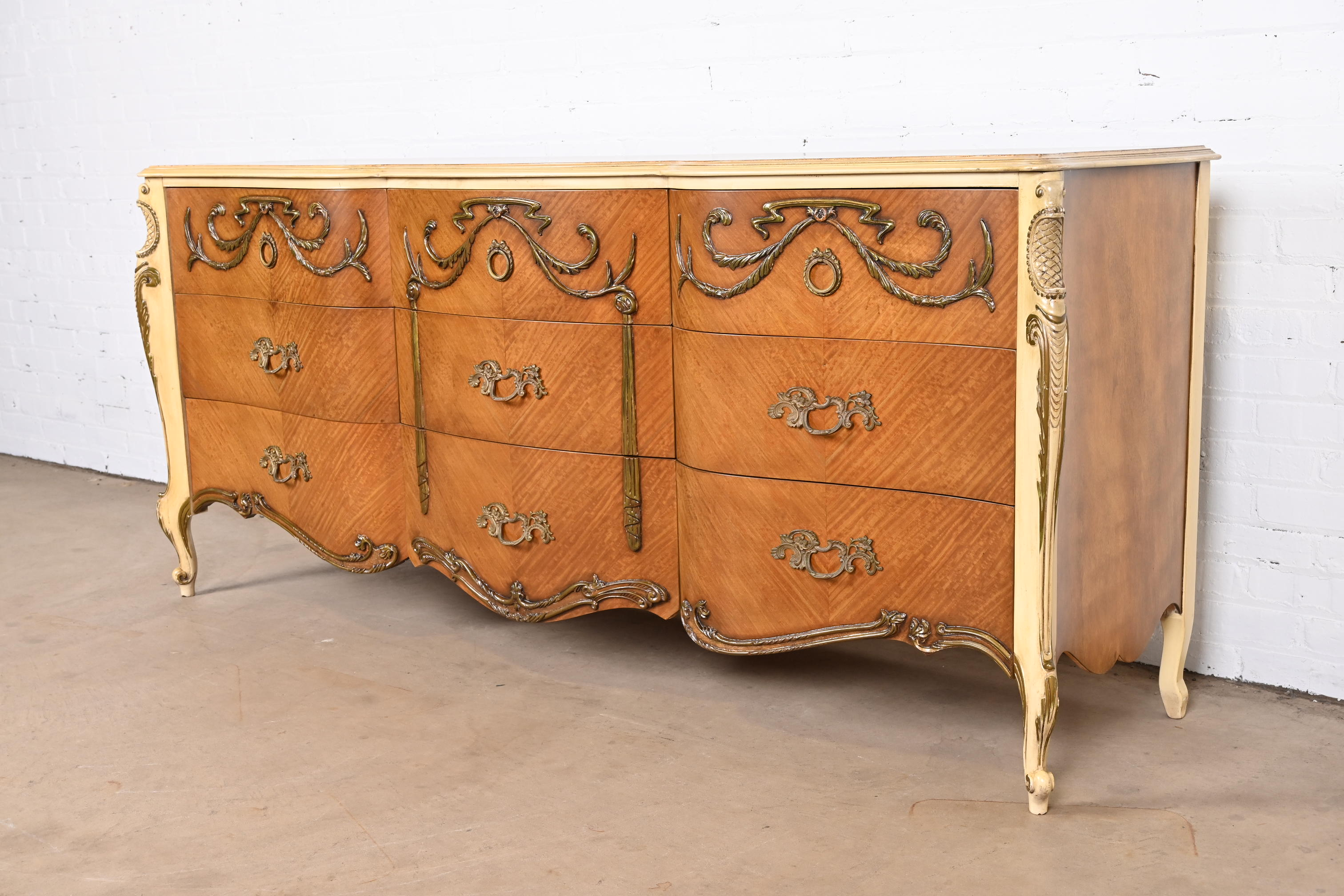 Romweber French Rococo Louis XV Satinwood and Parcel Painted Triple Dresser, Newly Restored - Image 3