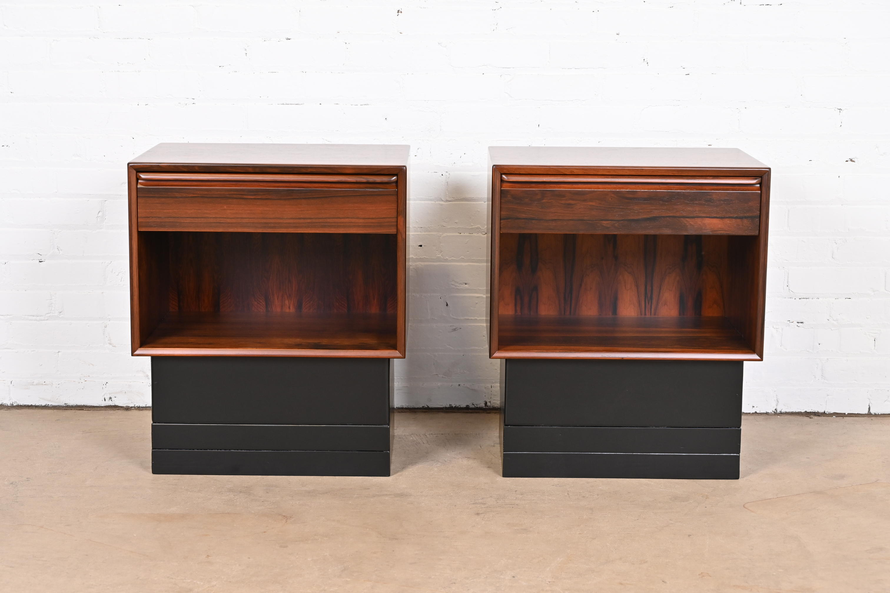 Westnofa Scandinavian Modern Rosewood Nightstands, Newly Refinished - Image 4