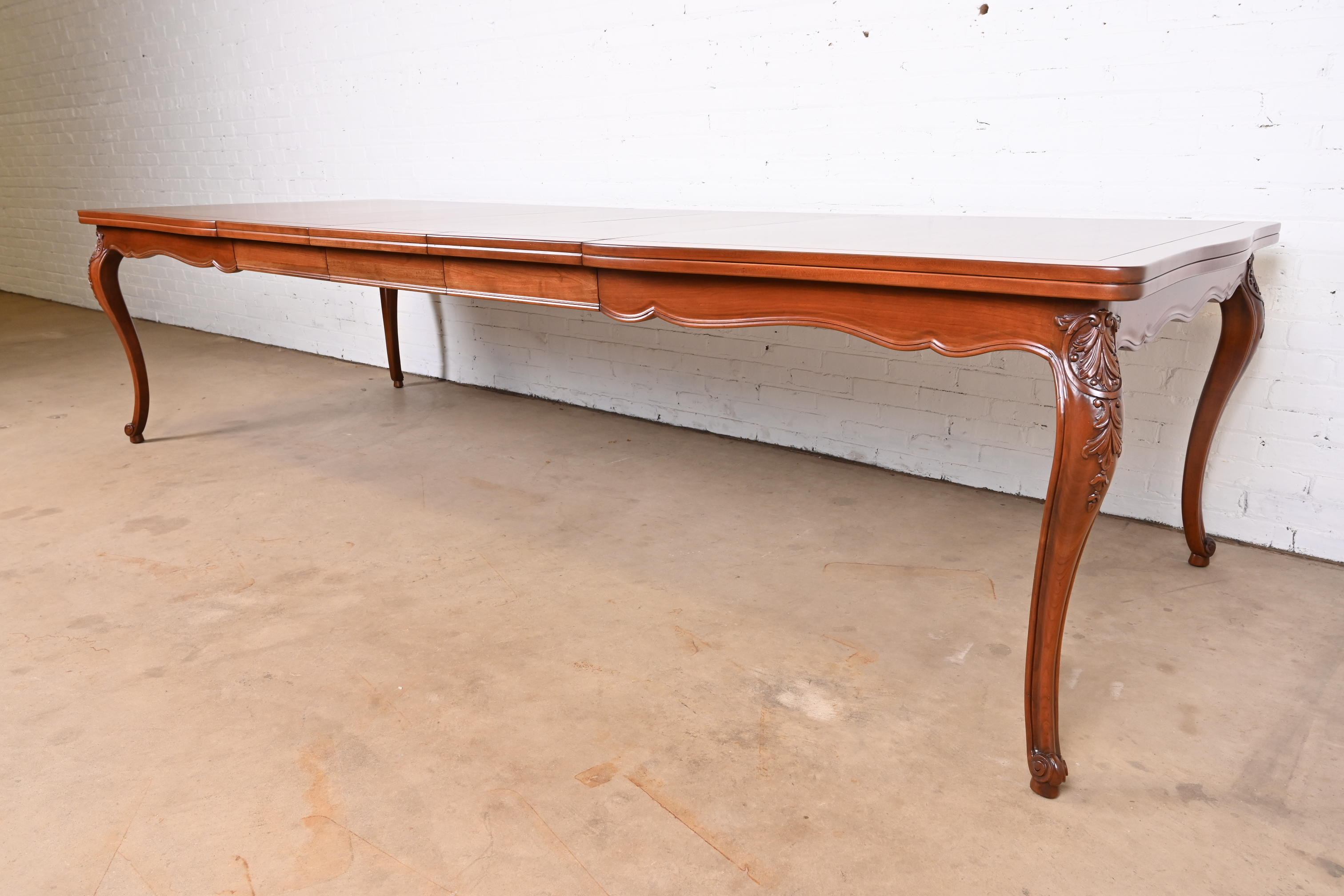 John Widdicomb French Provincial Louis XV Walnut Extension Dining Table, Newly Refinished - Image 4
