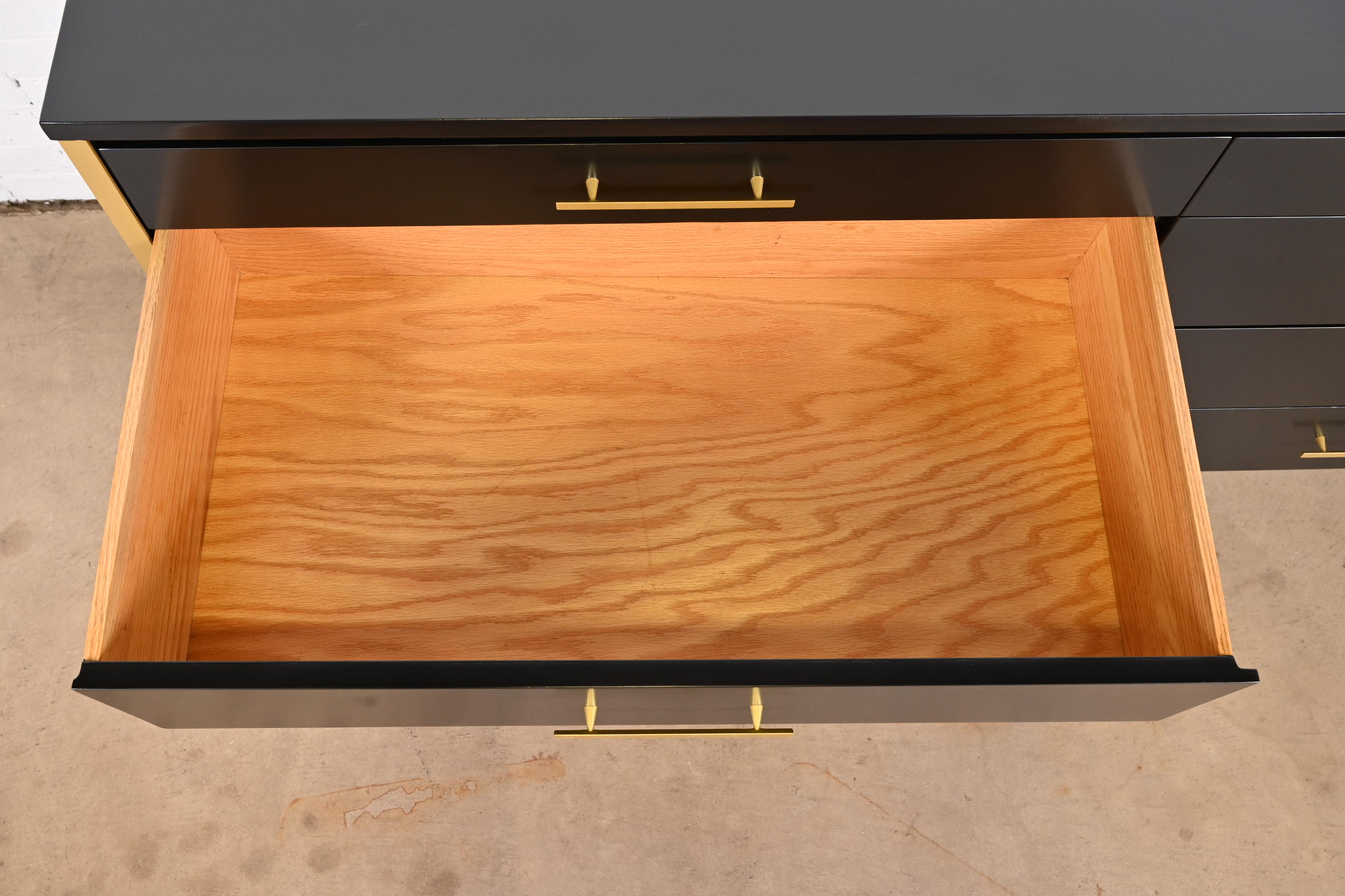 Paul McCobb Black Lacquer and Brass Dresser or Credenza, Newly Refinished - Image 9