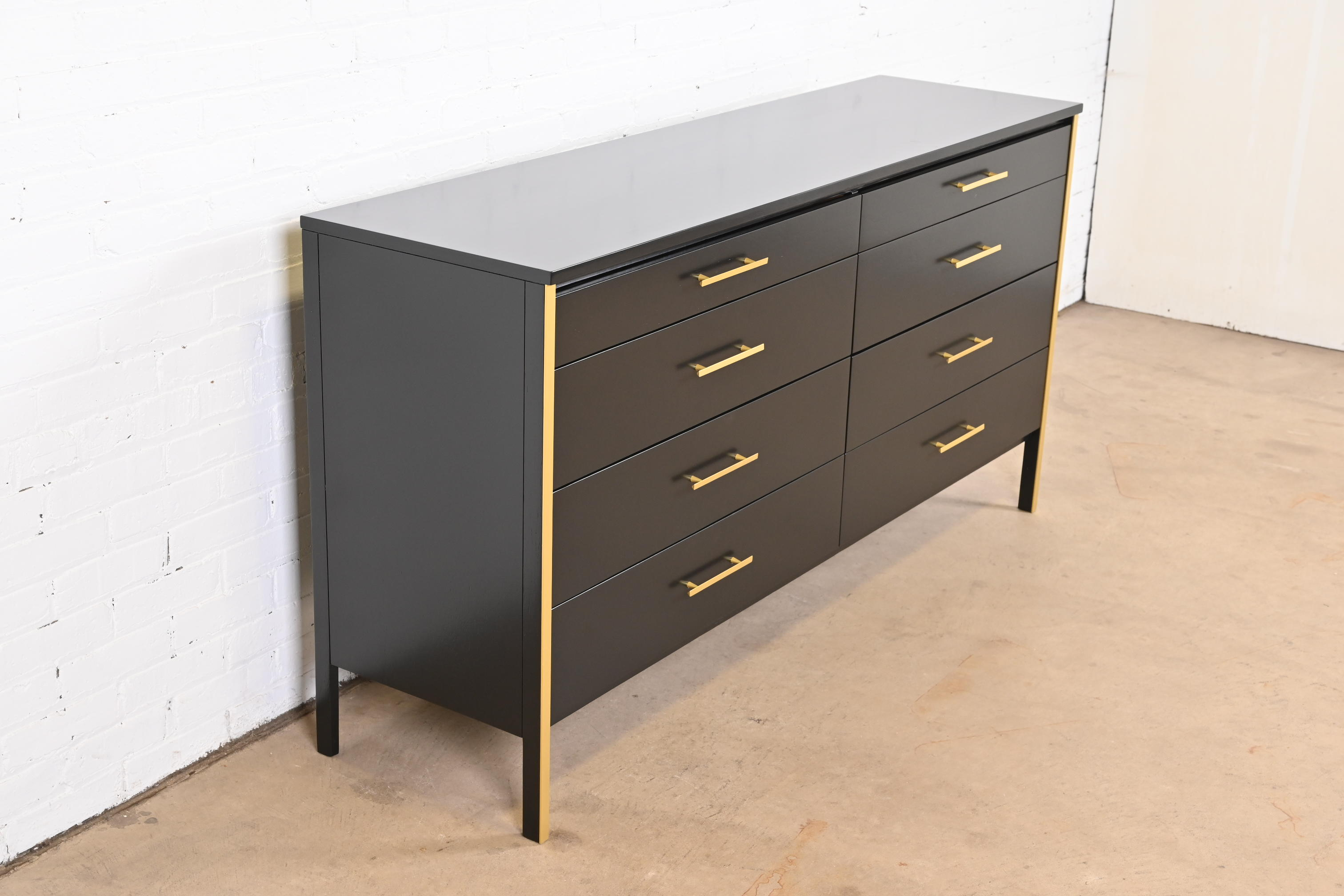 Paul McCobb Black Lacquer and Brass Dresser or Credenza, Newly Refinished - Image 5