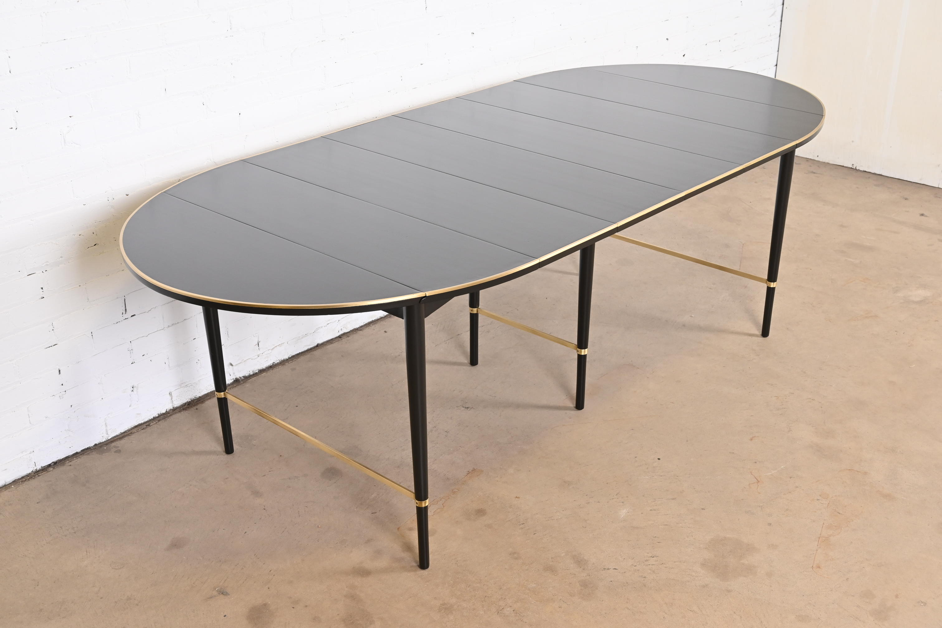 Paul McCobb Connoisseur Collection Black Lacquered Mahogany and Brass Extension Dining Table, Newly Refinished - Image 2