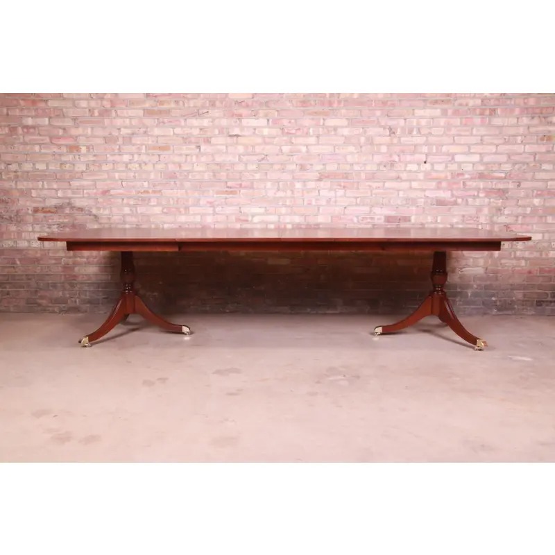 Kindel Furniture Georgian Mahogany Double Pedestal Extension Dining Table, Newly Refinished - Image 3