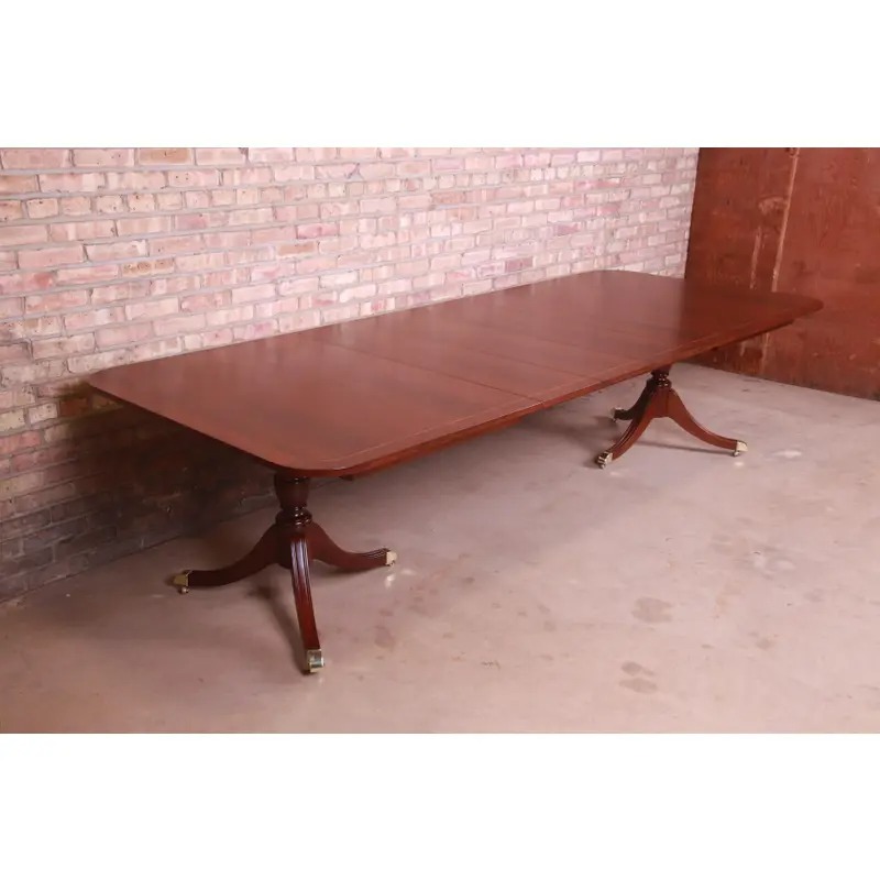 Kindel Furniture Georgian Mahogany Double Pedestal Extension Dining Table, Newly Refinished - Image 5