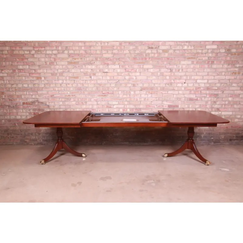 Kindel Furniture Georgian Mahogany Double Pedestal Extension Dining Table, Newly Refinished - Image 7