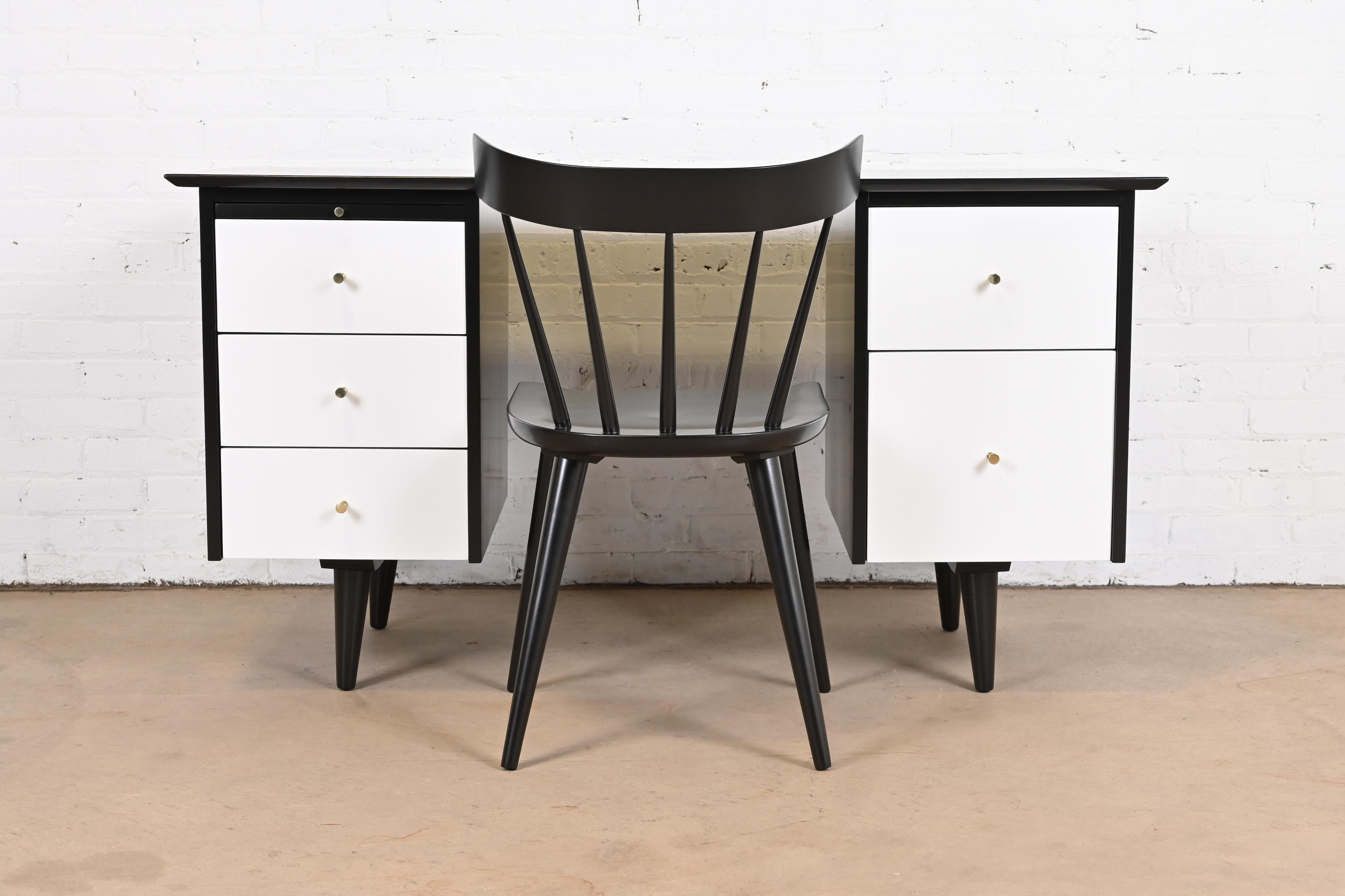 Paul McCobb Planner Group Black and White Lacquered Double Pedestal Desk, Newly Refinished - Image 12