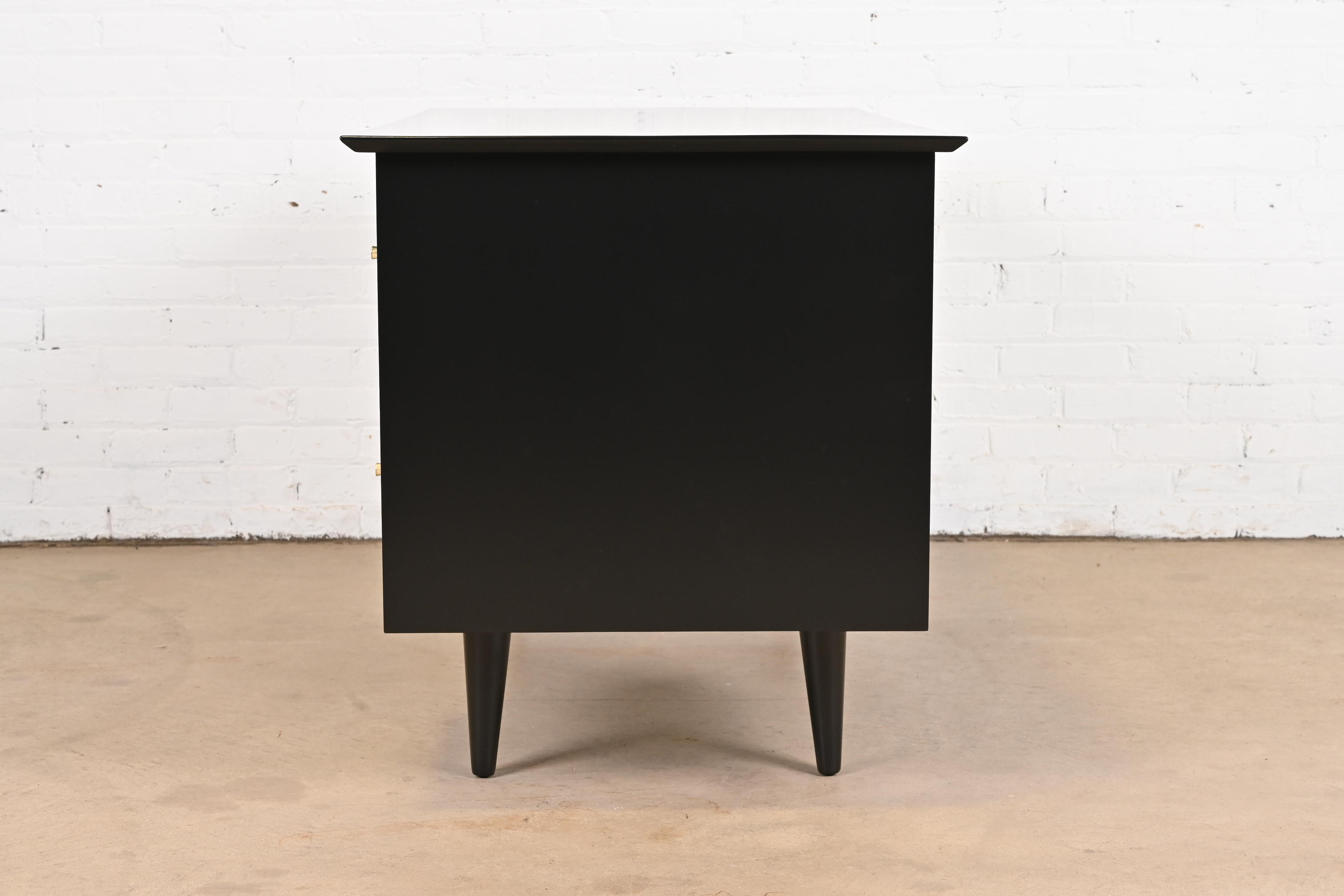 Paul McCobb Planner Group Black and White Lacquered Double Pedestal Desk, Newly Refinished - Image 10