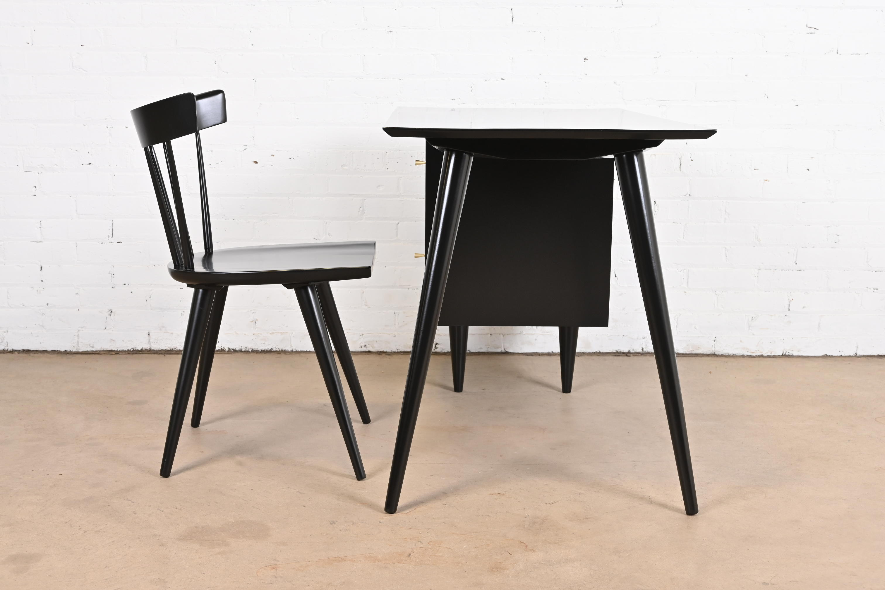 Paul McCobb Planner Group Black and White Lacquered Writing Desk and Chair, Newly Refinished - Image 5