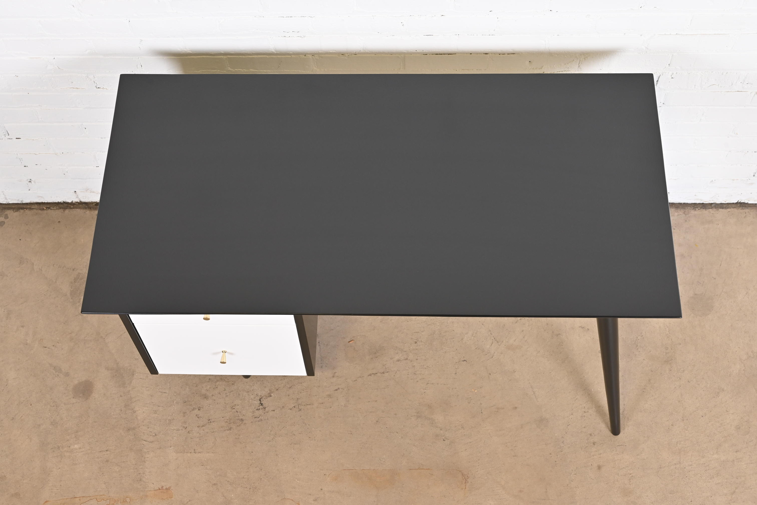 Paul McCobb Planner Group Black and White Lacquered Writing Desk and Chair, Newly Refinished - Image 10