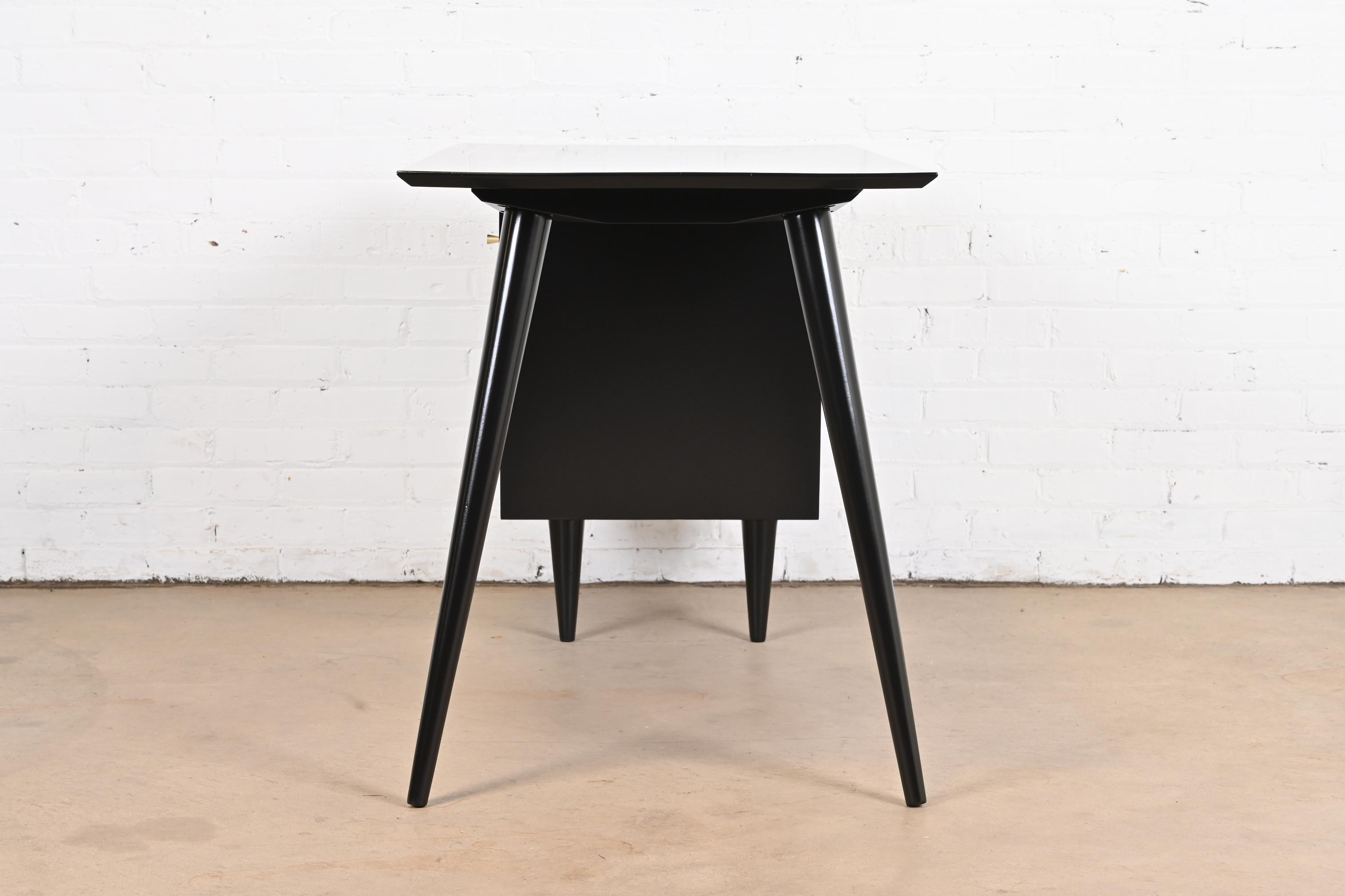 Paul McCobb Planner Group Black and White Lacquered Writing Desk, Newly Refinished - Image 10