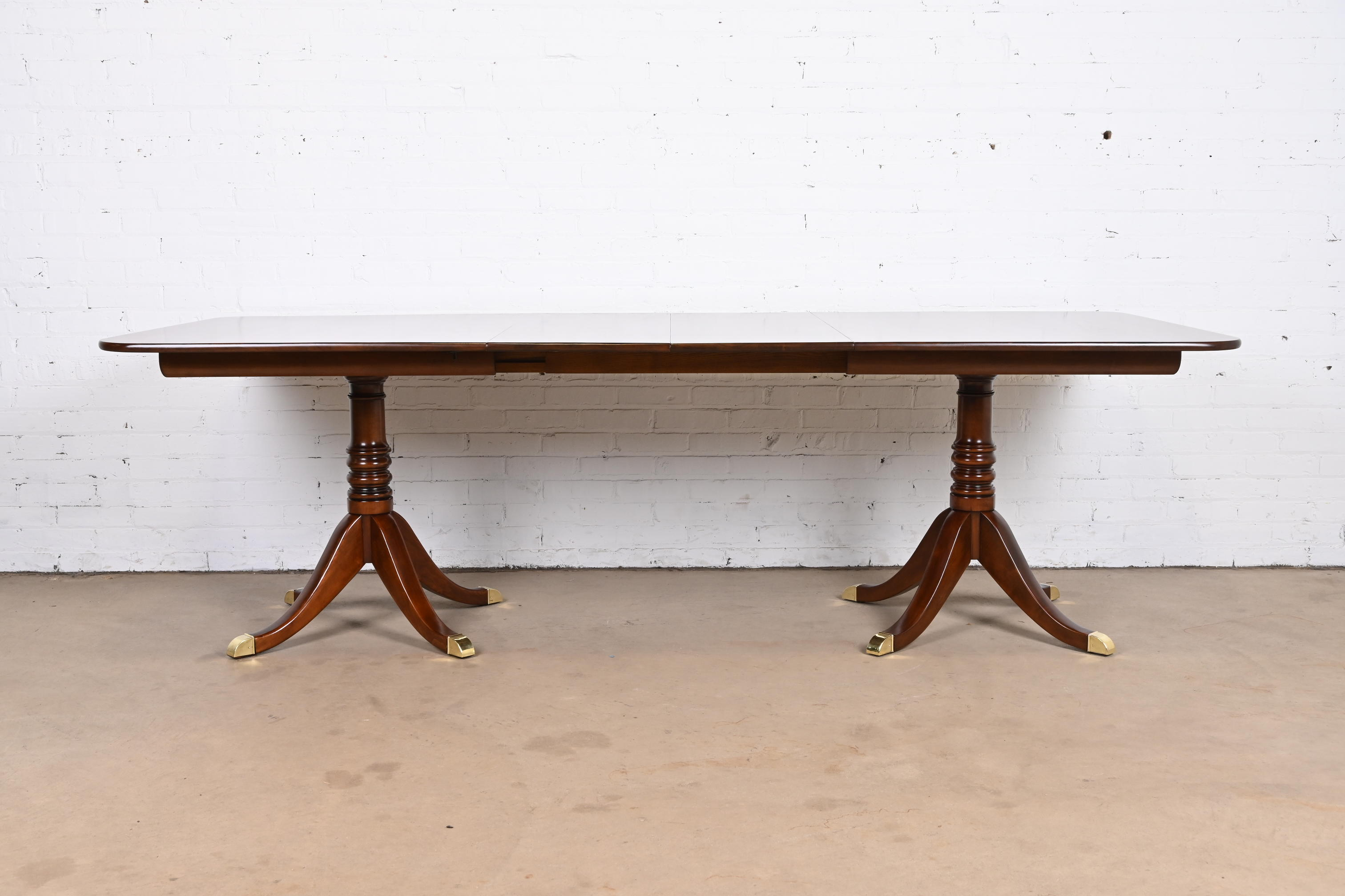 Stickley Georgian Cherry Wood Double Pedestal Extension Dining Table, Newly Refinished - Image 5