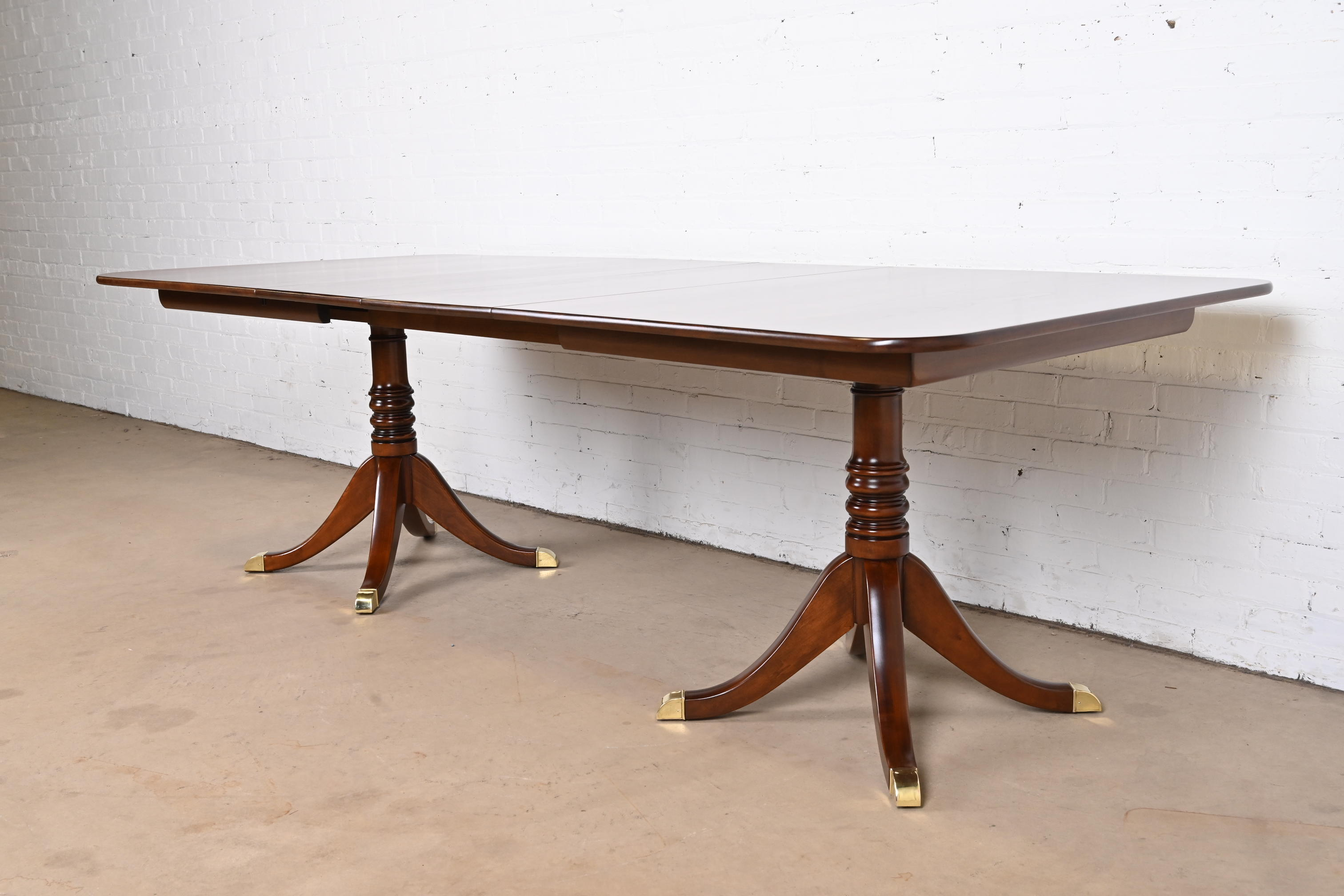 Stickley Georgian Cherry Wood Double Pedestal Extension Dining Table, Newly Refinished - Image 2