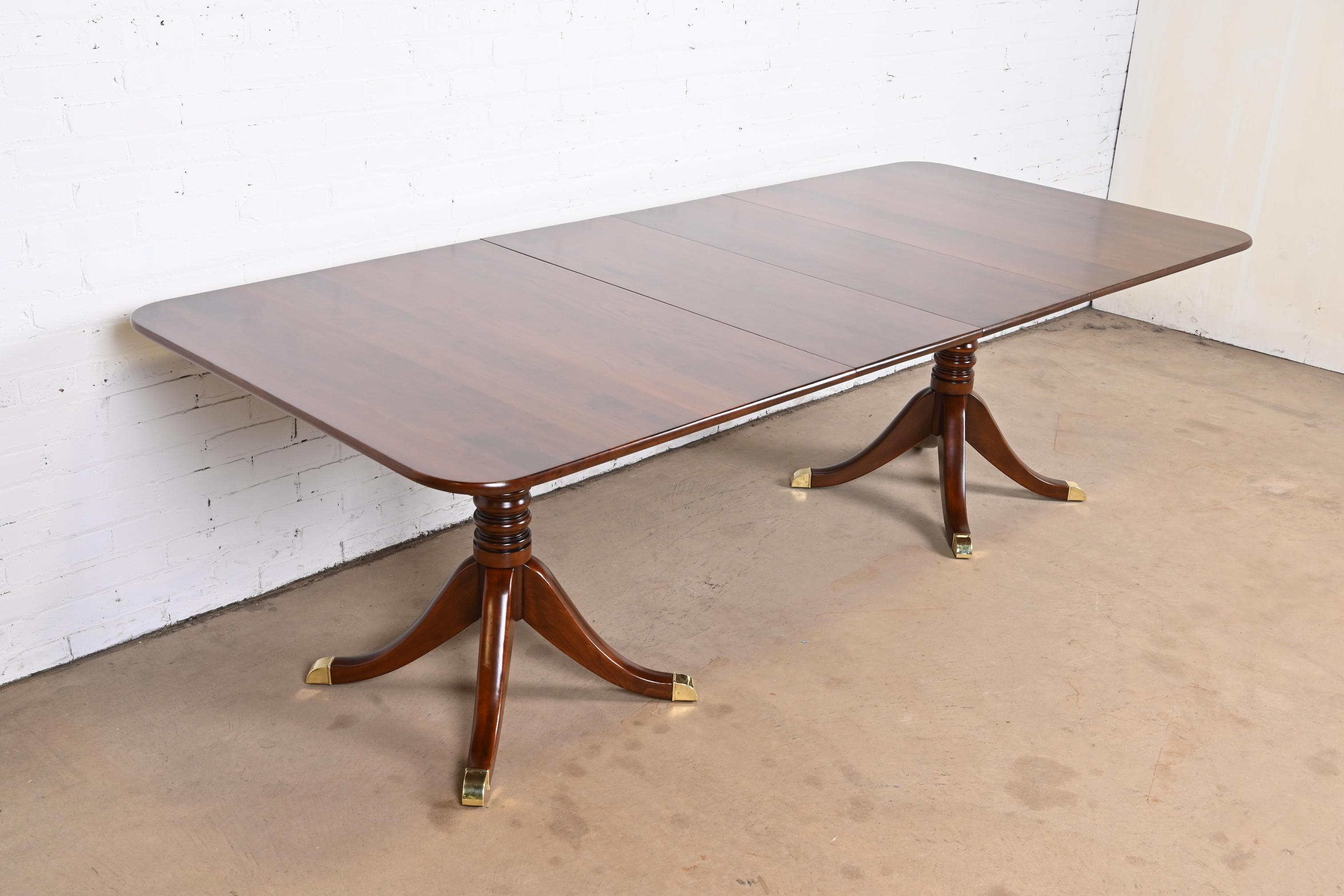 Stickley Georgian Cherry Wood Double Pedestal Extension Dining Table, Newly Refinished - Image 3
