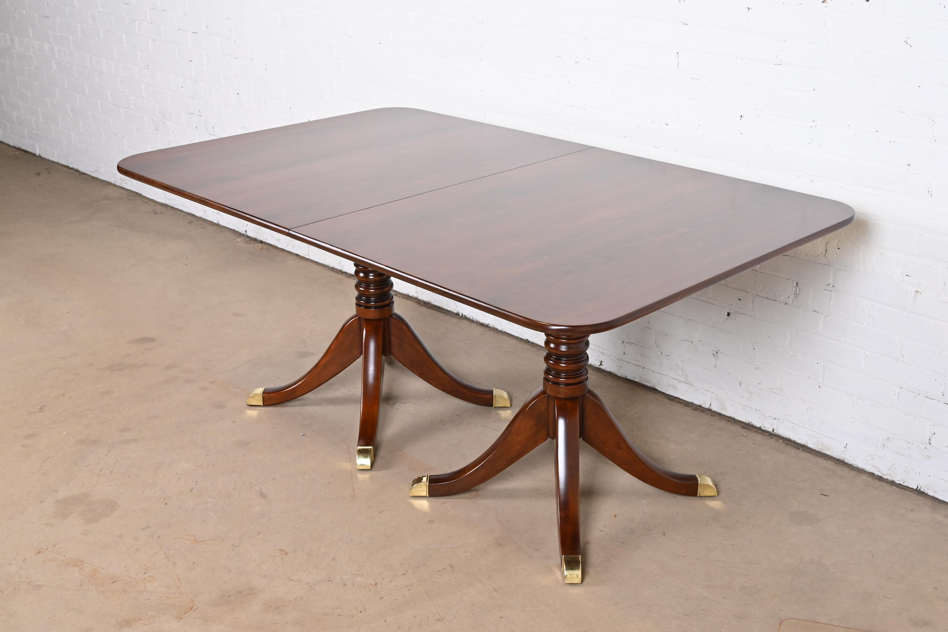 Stickley Georgian Cherry Wood Double Pedestal Extension Dining Table, Newly Refinished - Image 9