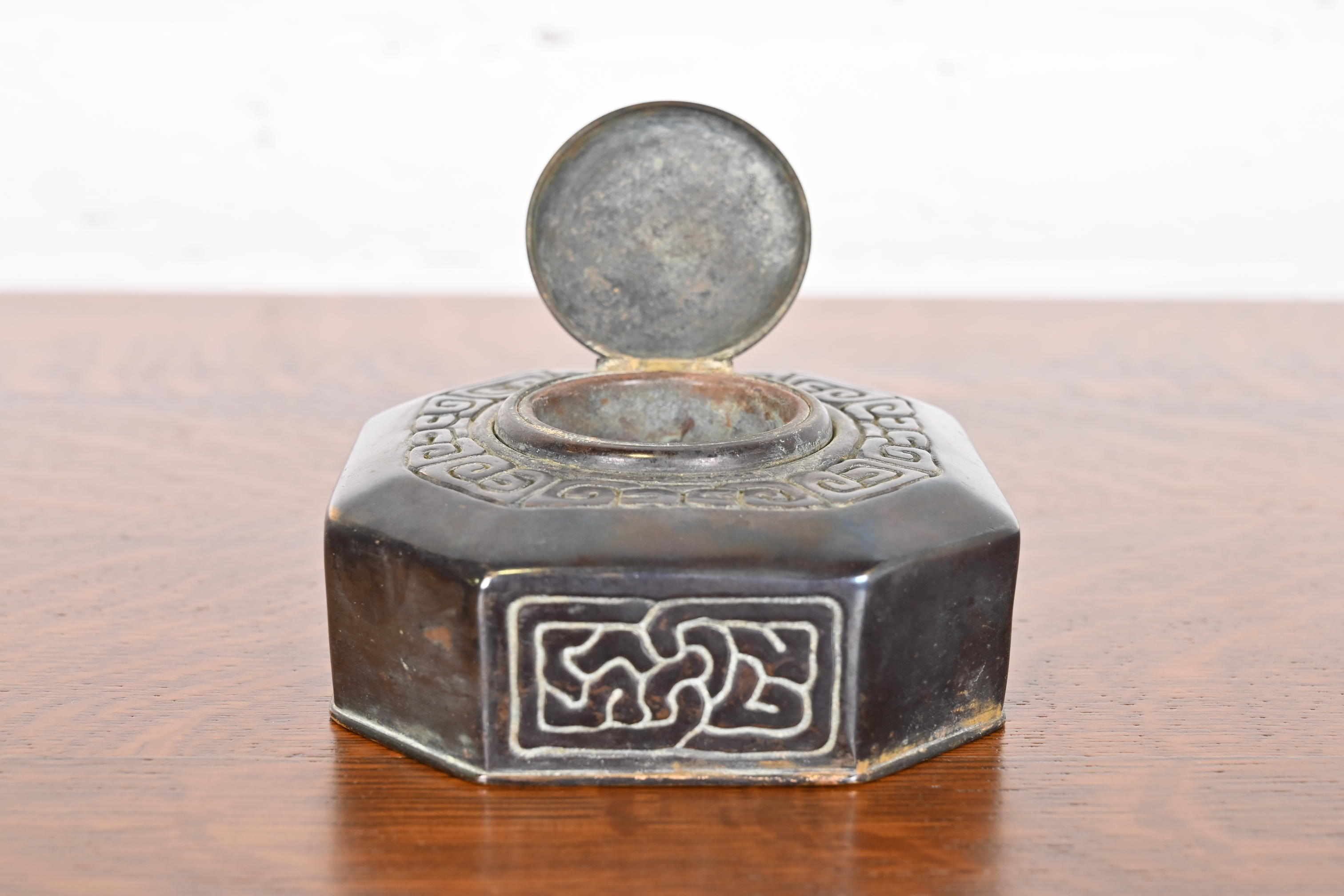 Tiffany Studios New York "Zodiac" Patinated Bronze Inkwell - Image 6