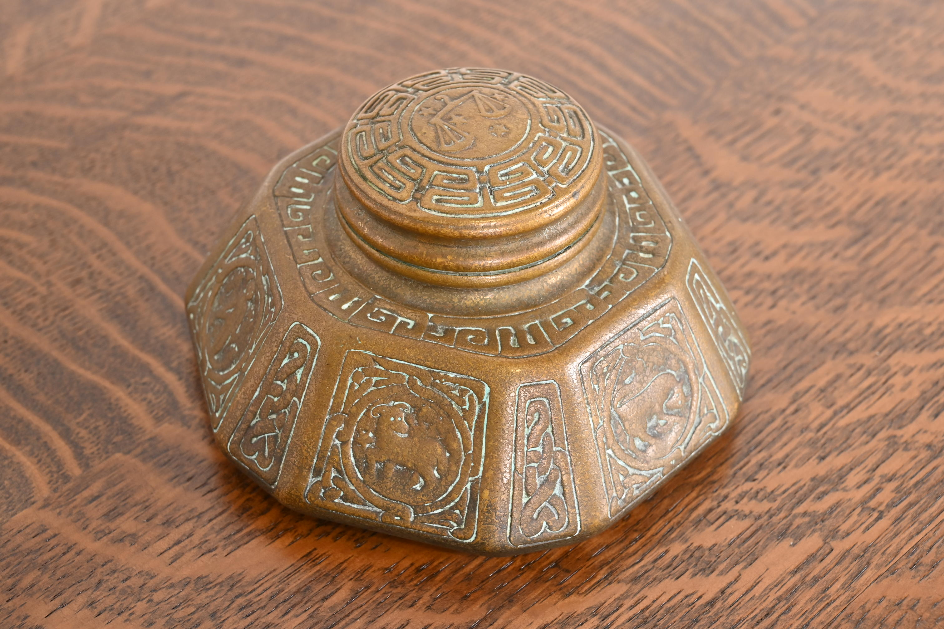 Tiffany Studios New York 'Zodiac' Bronze Doré Large Inkwell - Image 6
