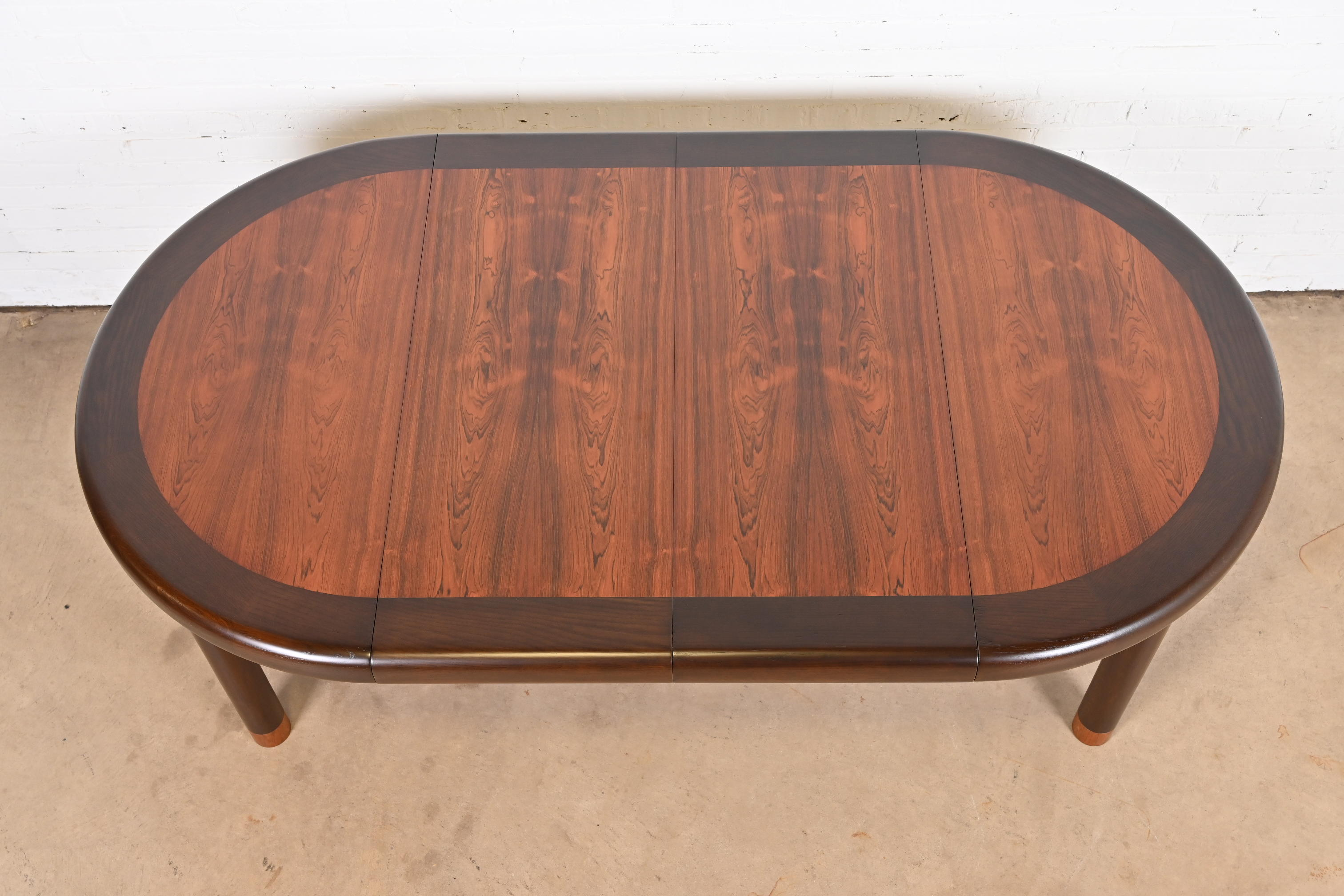 Dunbar Mid-Century Modern Banded Rosewood Extension Dining Table, Newly Refinished - Image 6