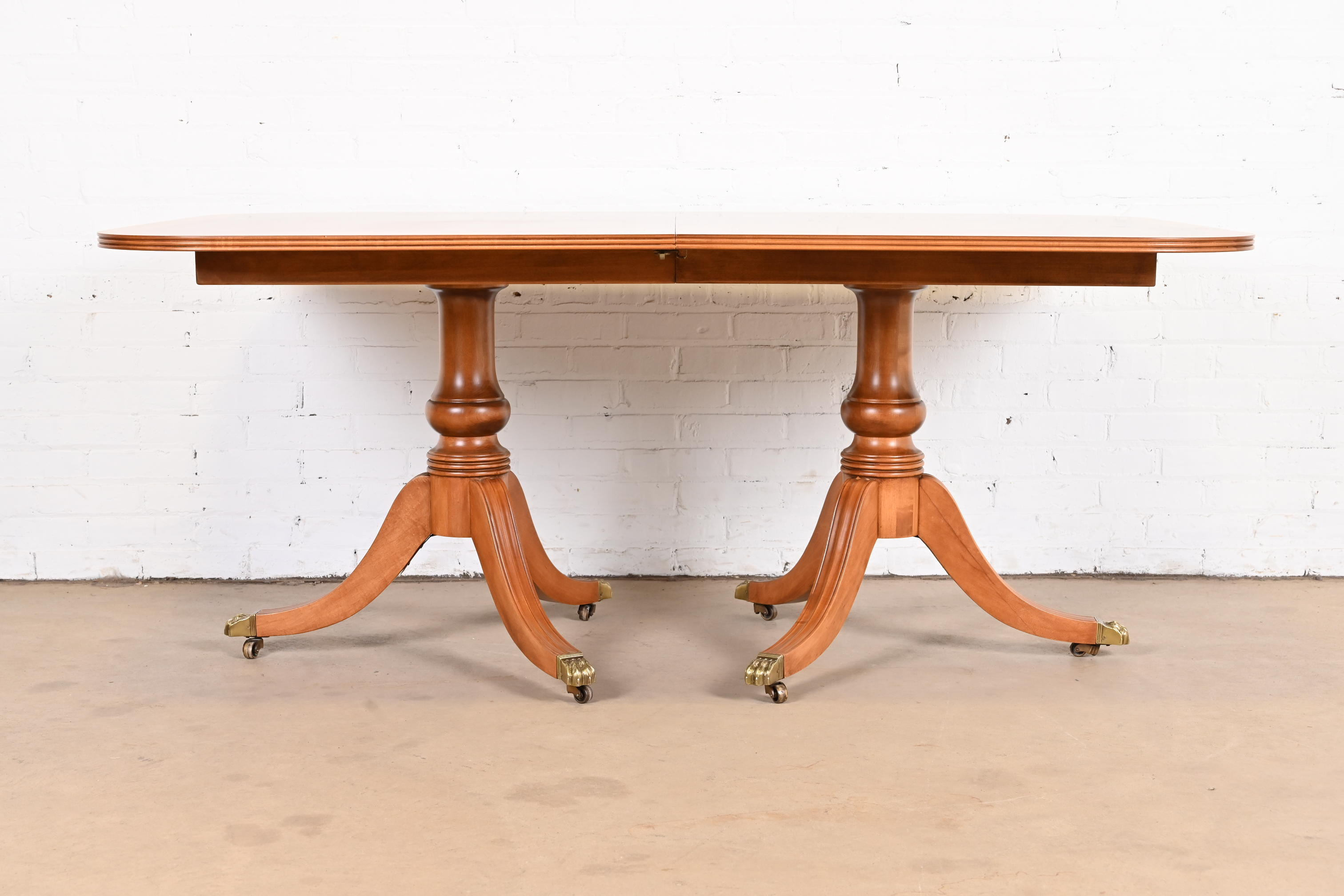 Henredon Georgian Banded Mahogany Double Pedestal Extension Dining Table, Newly Refinished - Image 8