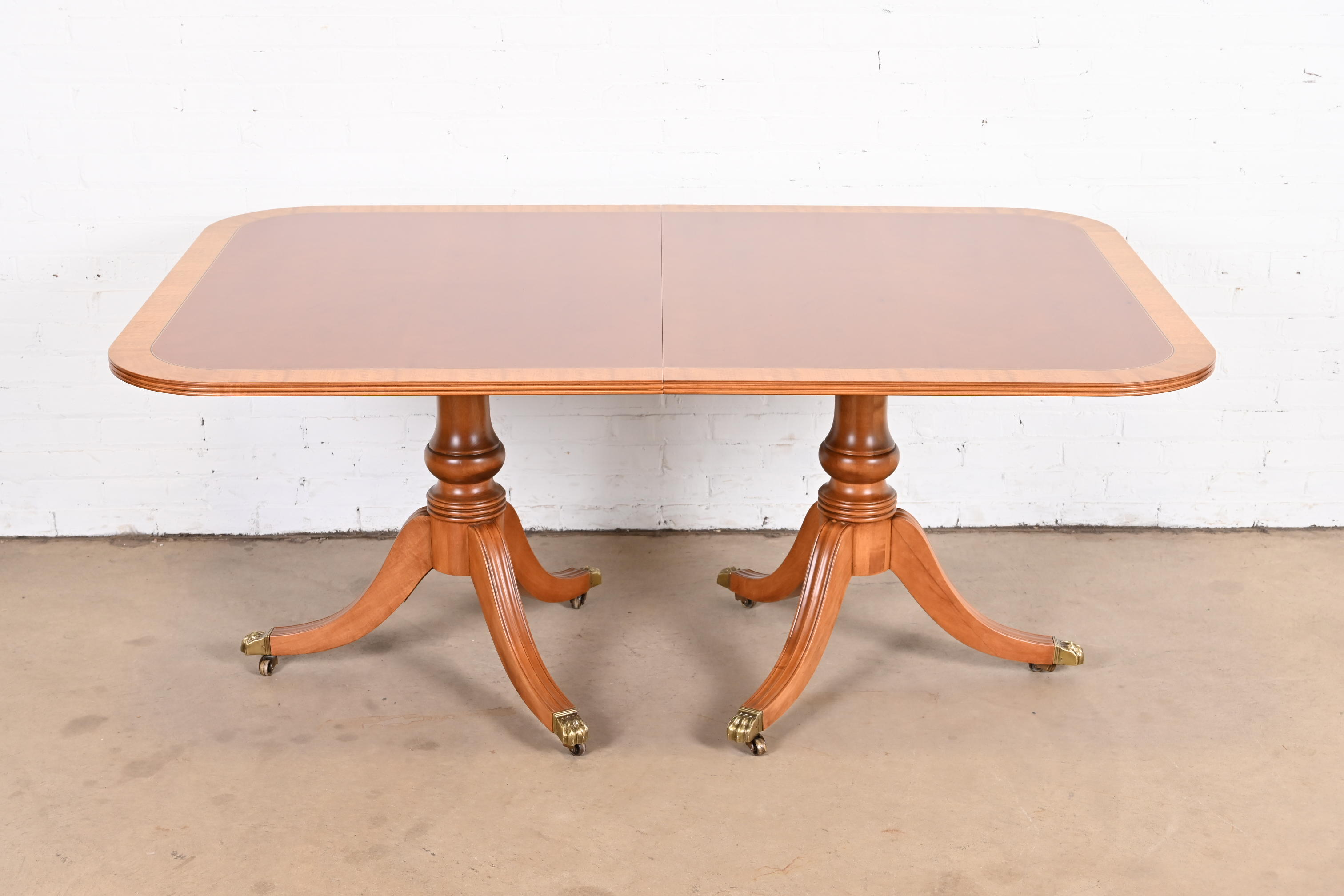 Henredon Georgian Banded Mahogany Double Pedestal Extension Dining Table, Newly Refinished - Image 7