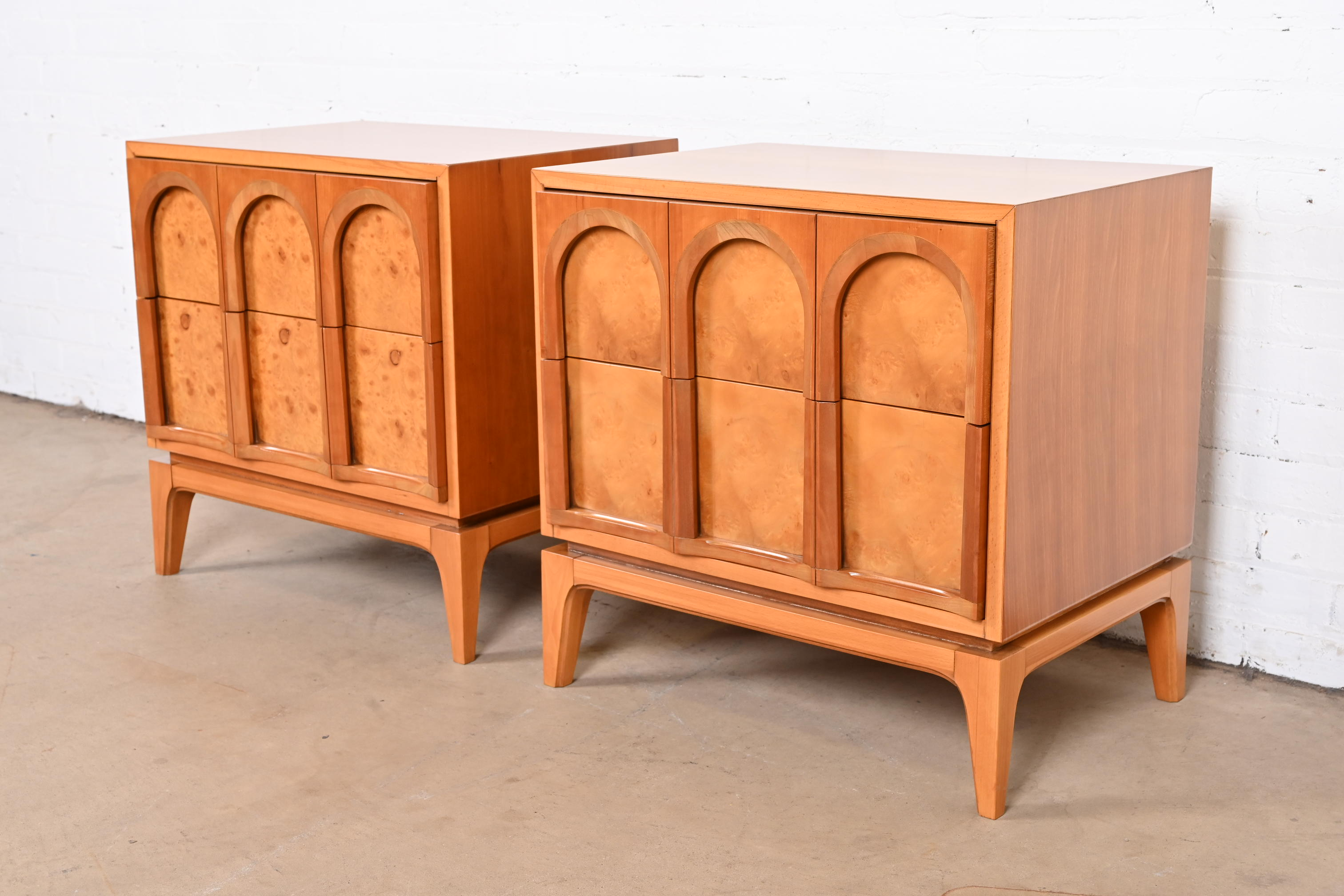 Thomasville Mid-Century Modern Burl Wood Nightstands, Newly Refinished - Image 4
