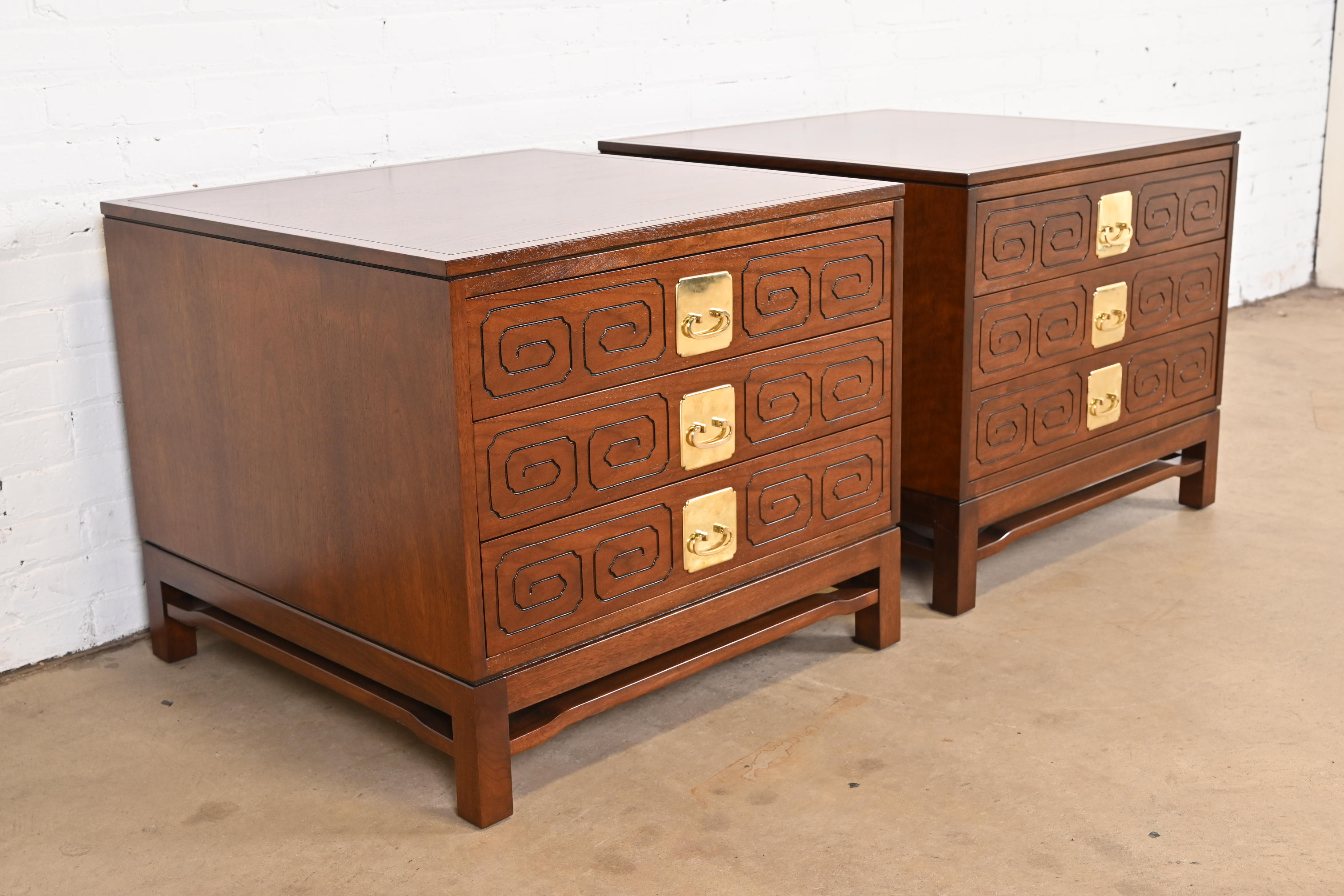 Widdicomb Mid-Century Modern Hollywood Regency Walnut Bedside Chests, Newly Refinished - Image 5