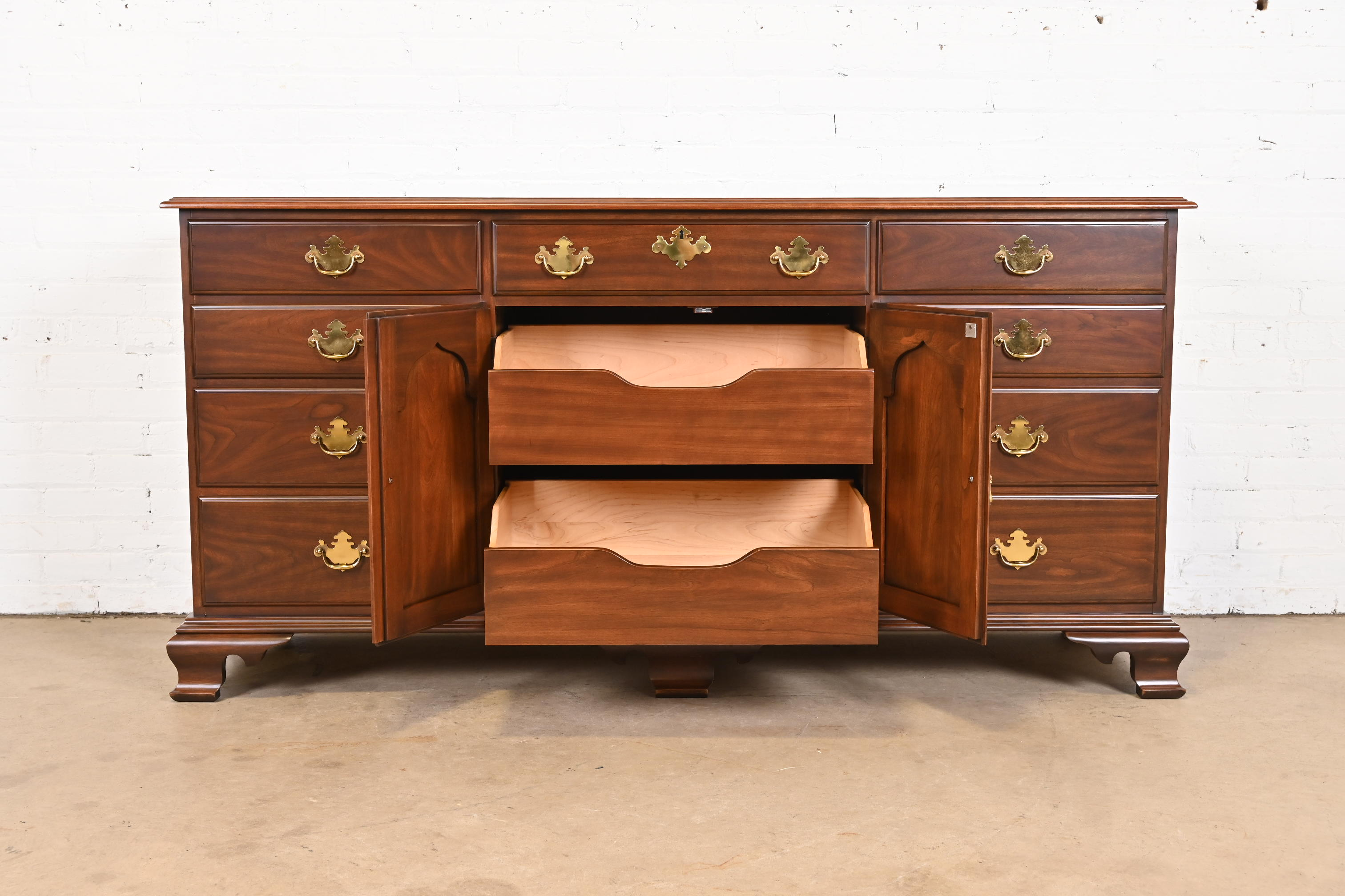 Harden Furniture Georgian Solid Cherry Wood Long Dresser, Newly Restored - Image 9