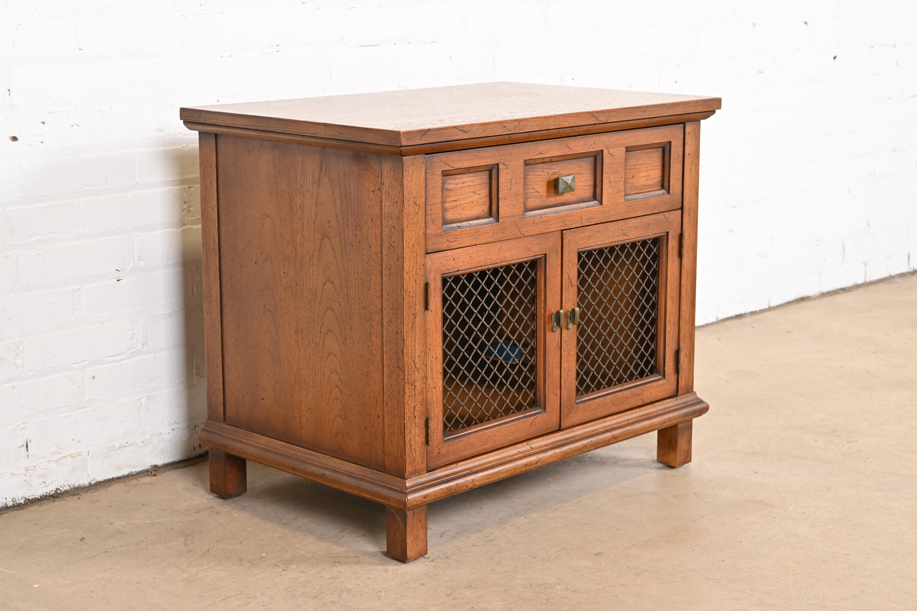 Henredon Mid-Century Modern Walnut Nightstand, 1960s - Image 3
