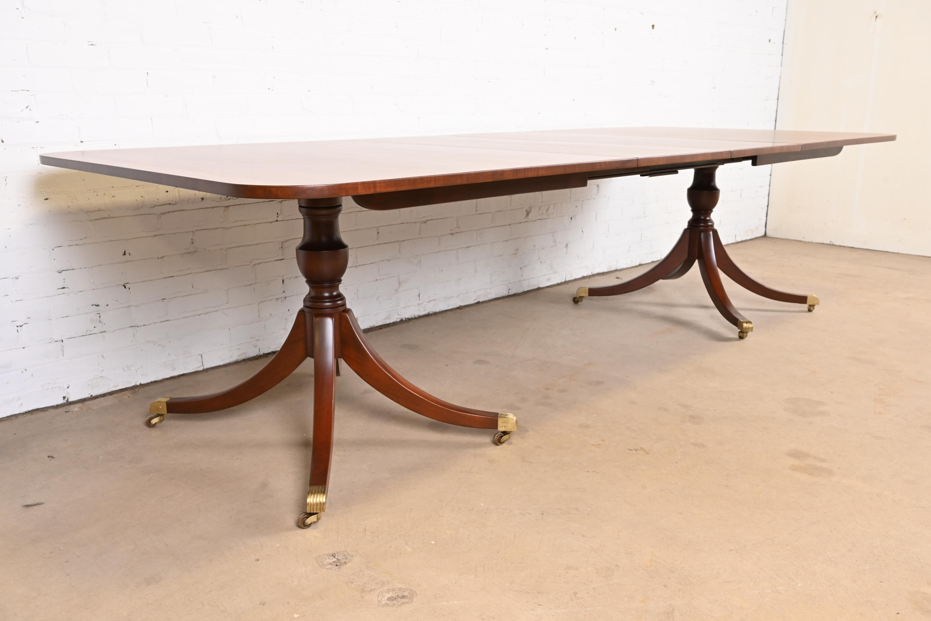 Kittinger Georgian Banded Mahogany Double Pedestal Extension Dining Table, Newly Refinished - Image 4